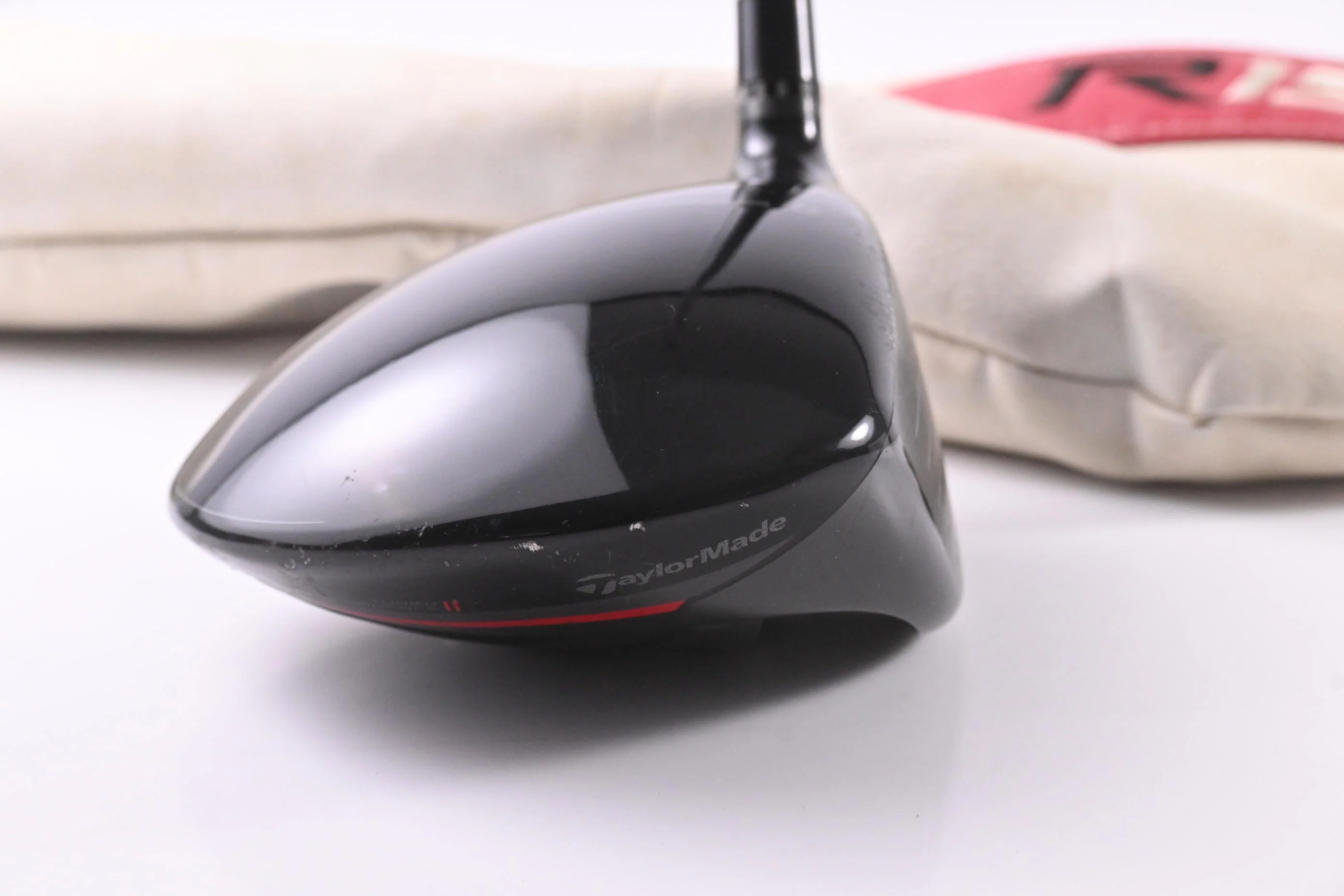 Taylormade R15 Black Driver / 10.5 Degree / Stiff Flex Fujikura Speeder 57 Shaft - Image 3