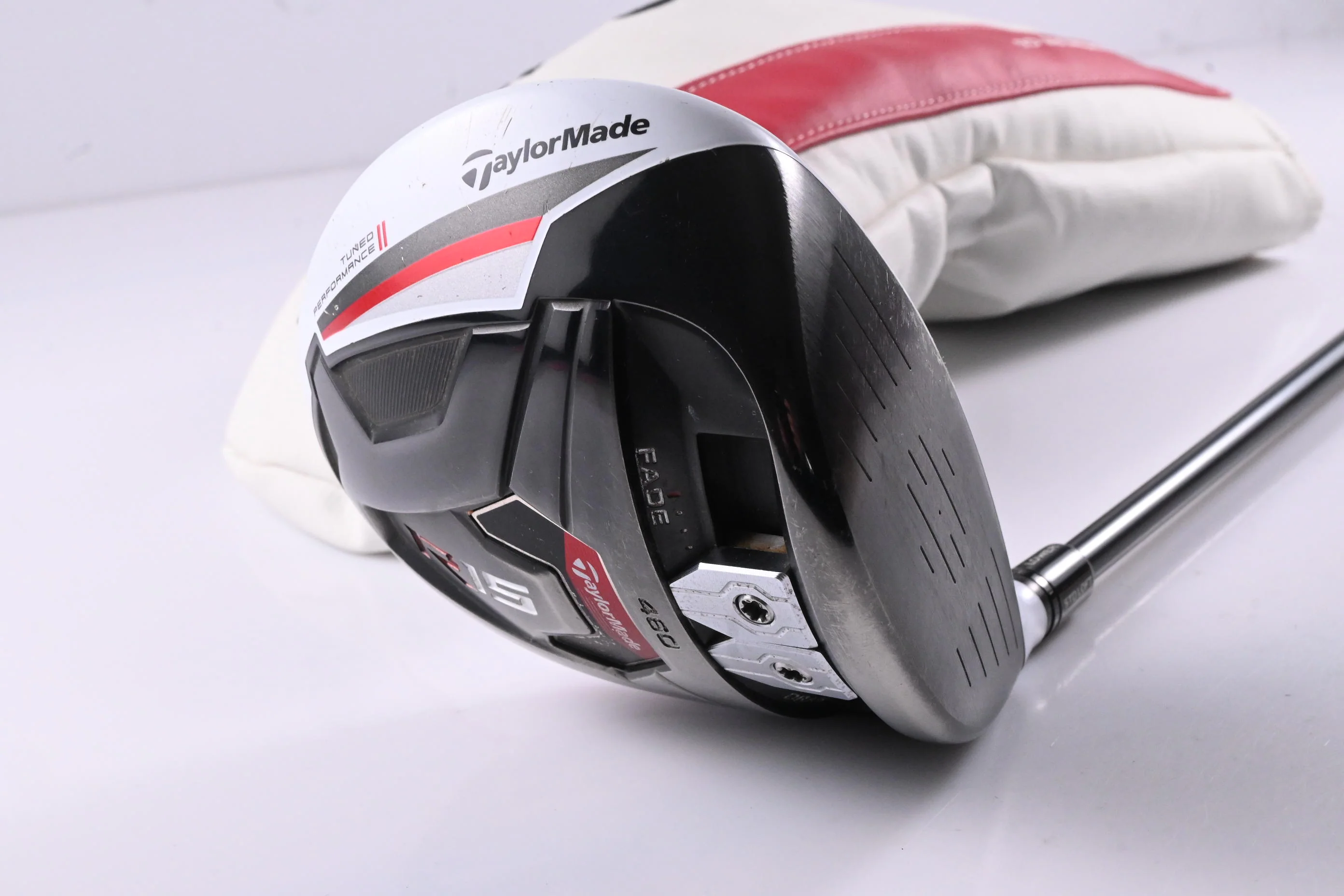 Taylormade R15 Driver / 10.5 Degree / Regular Flex Fujikura Speeder 57 Shaft