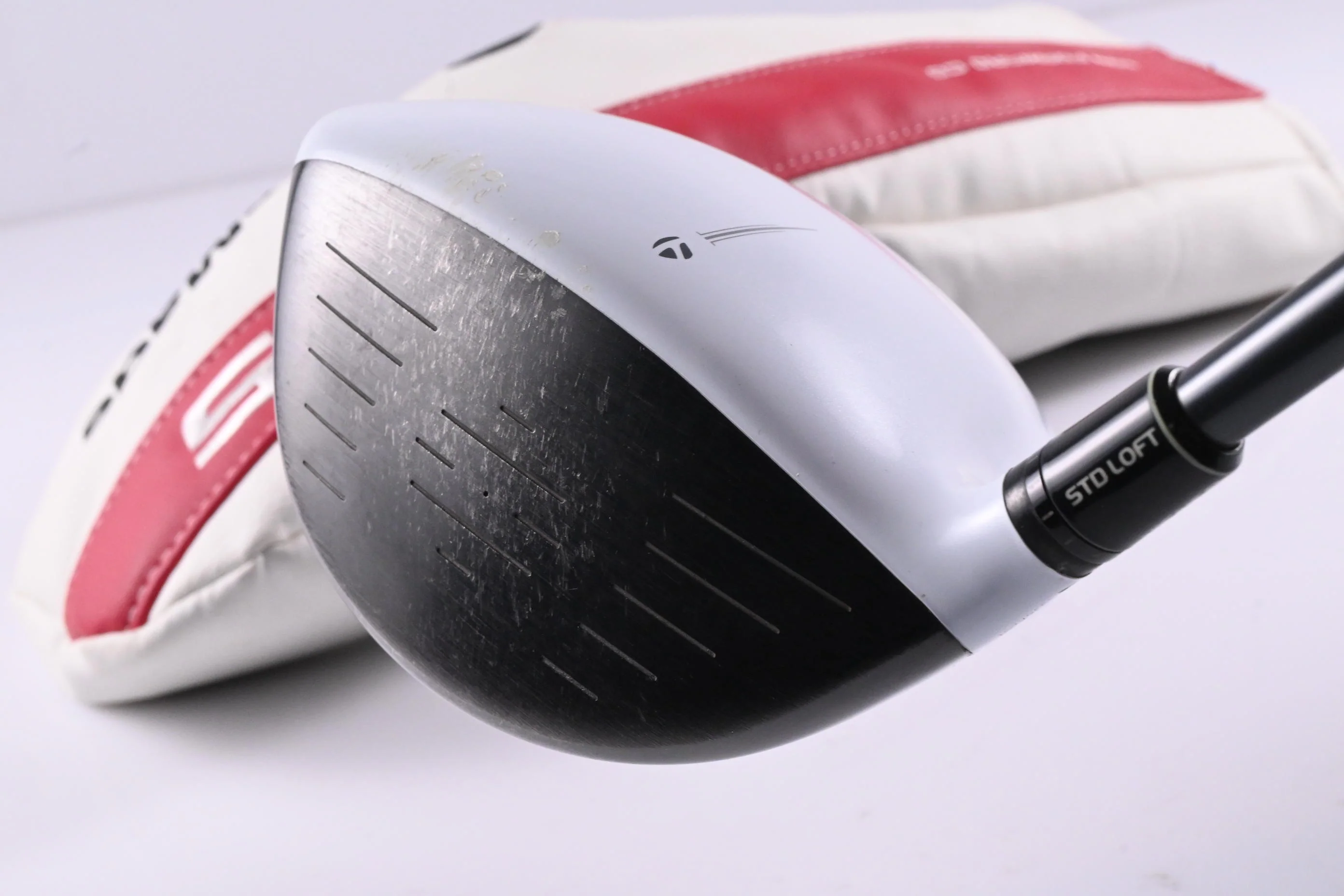 Taylormade R15 Driver / 10.5 Degree / Regular Flex Fujikura Speeder 57 Shaft - Image 4