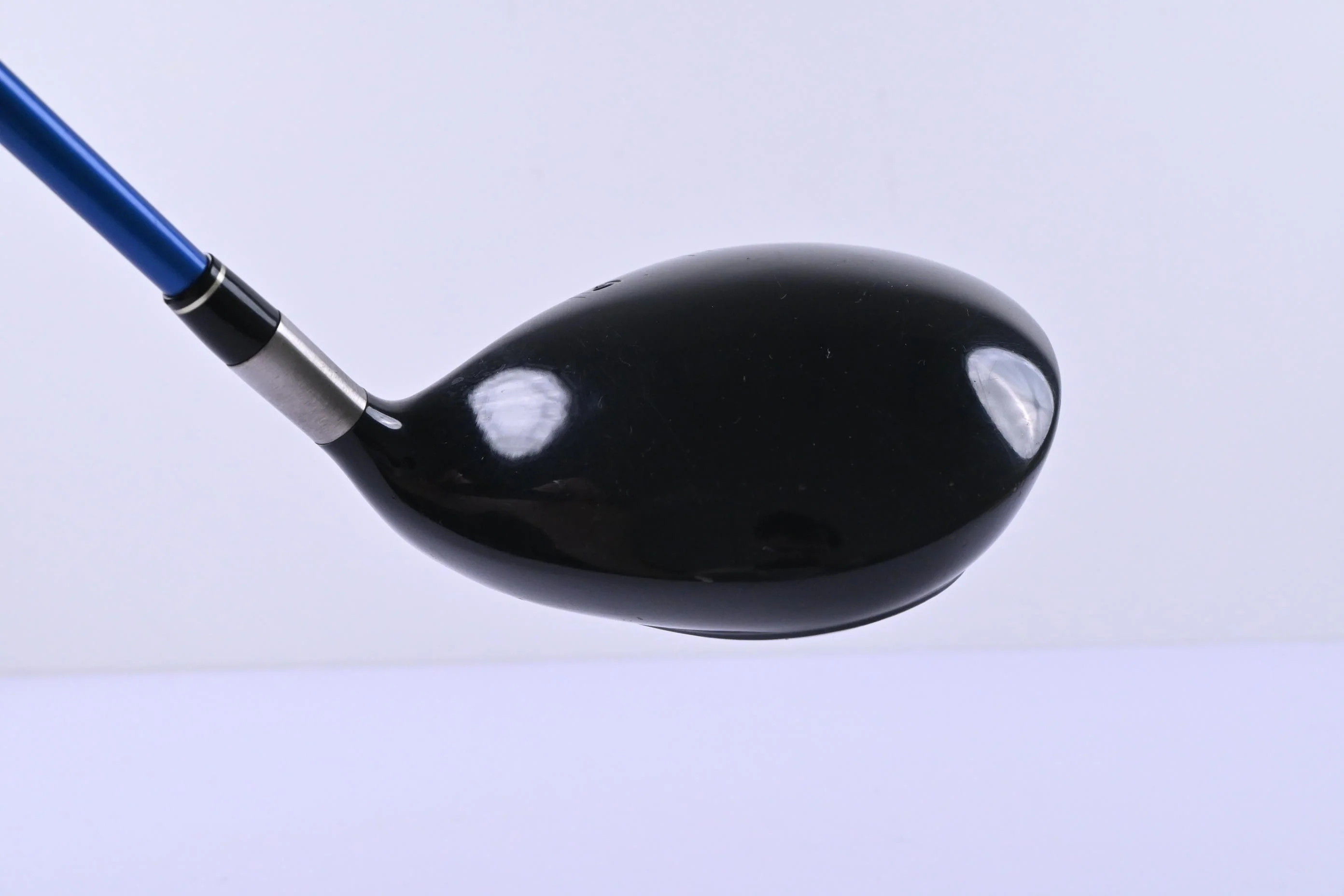 Taylormade R540 XD Driver / 10.5 Degree / Regular Flex Grafalloy Blue Shaft - Image 5