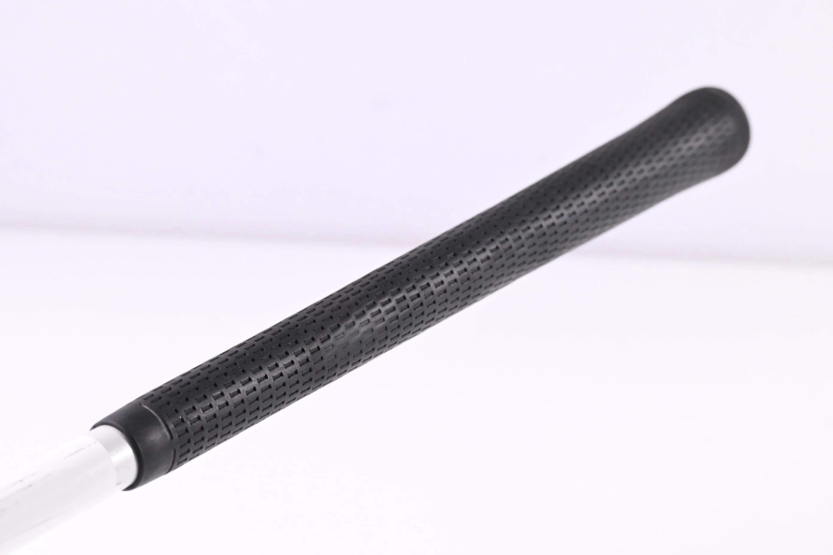 Taylormade R9 Driver / 9.5 Degree / Regular Flex Fujikura Motore 65 Shaft - Image 8