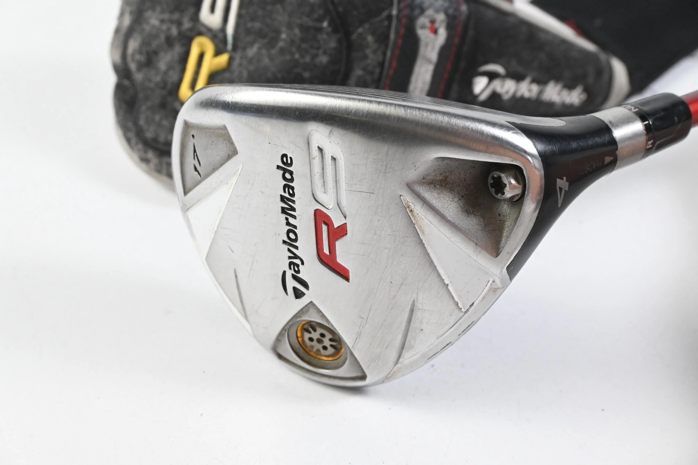 Taylormade R9 #4 Wood / 17 Degree / Regular Flex Fujikura Motore 65 Shaft - Image 2