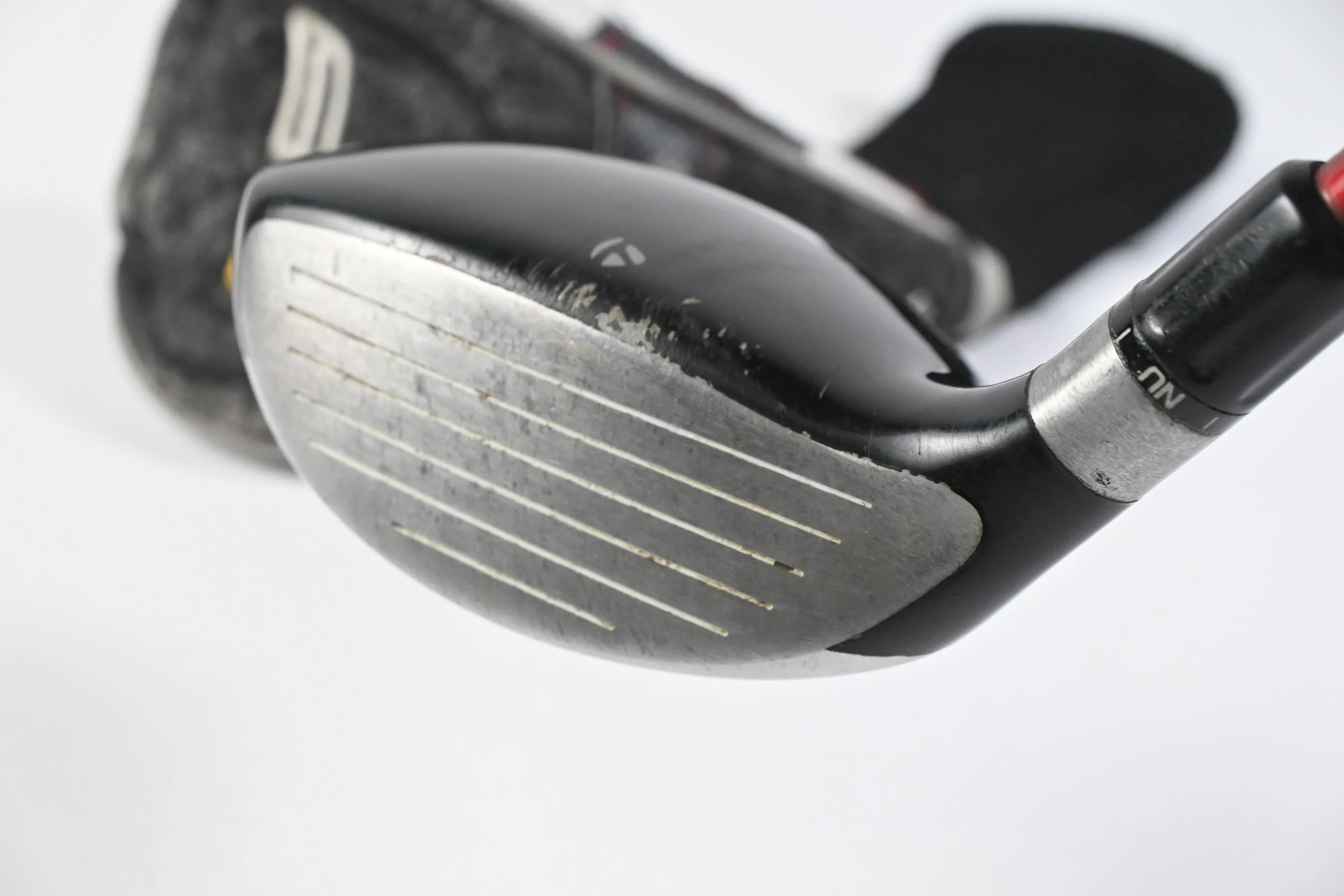 Taylormade R9 #4 Wood / 17 Degree / Regular Flex Fujikura Motore 65 Shaft - Image 4