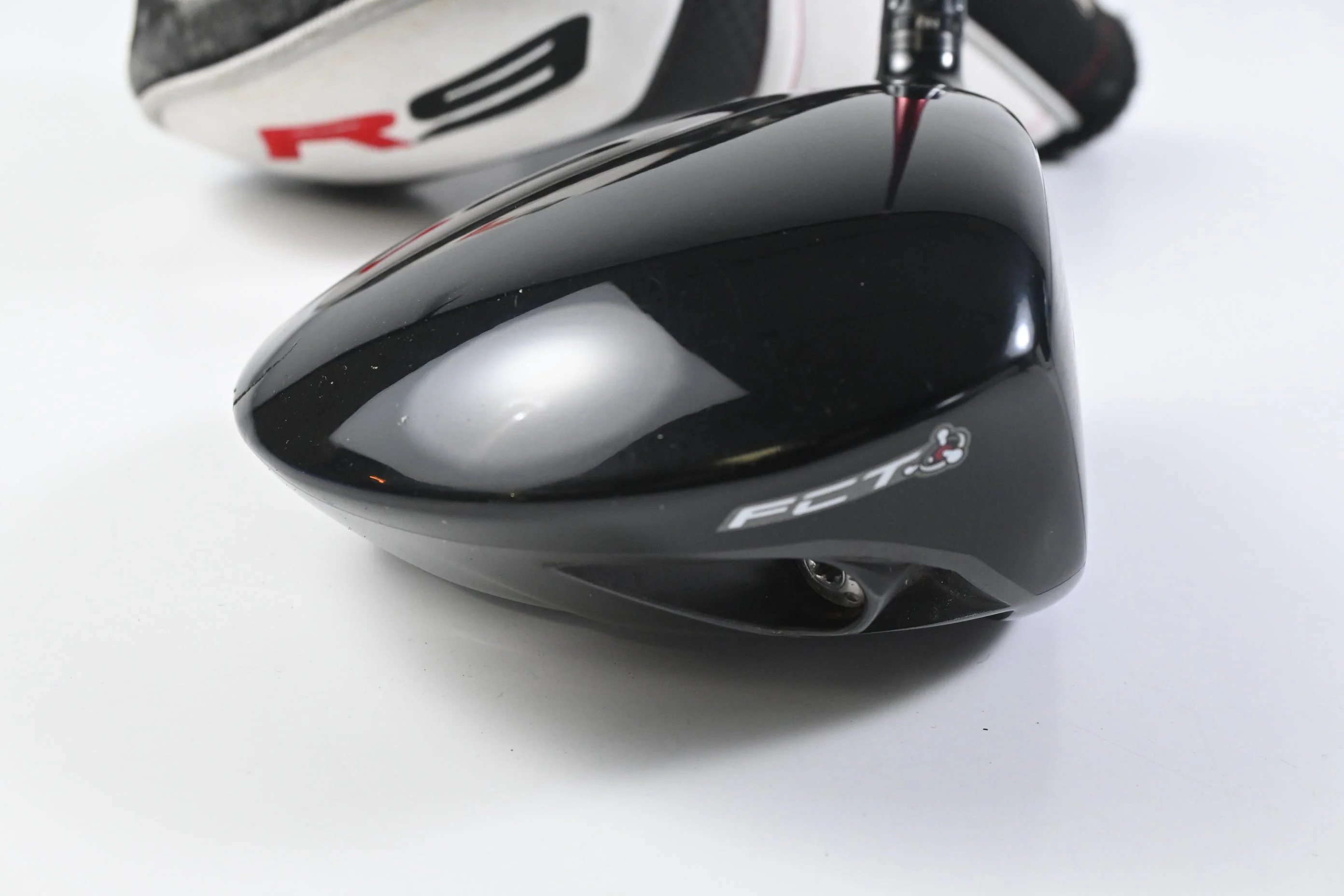 Taylormade R9 Supertri Driver / 9.5 Degree / Stiff Flex Fujikura Motore 60 Shaft - Image 3