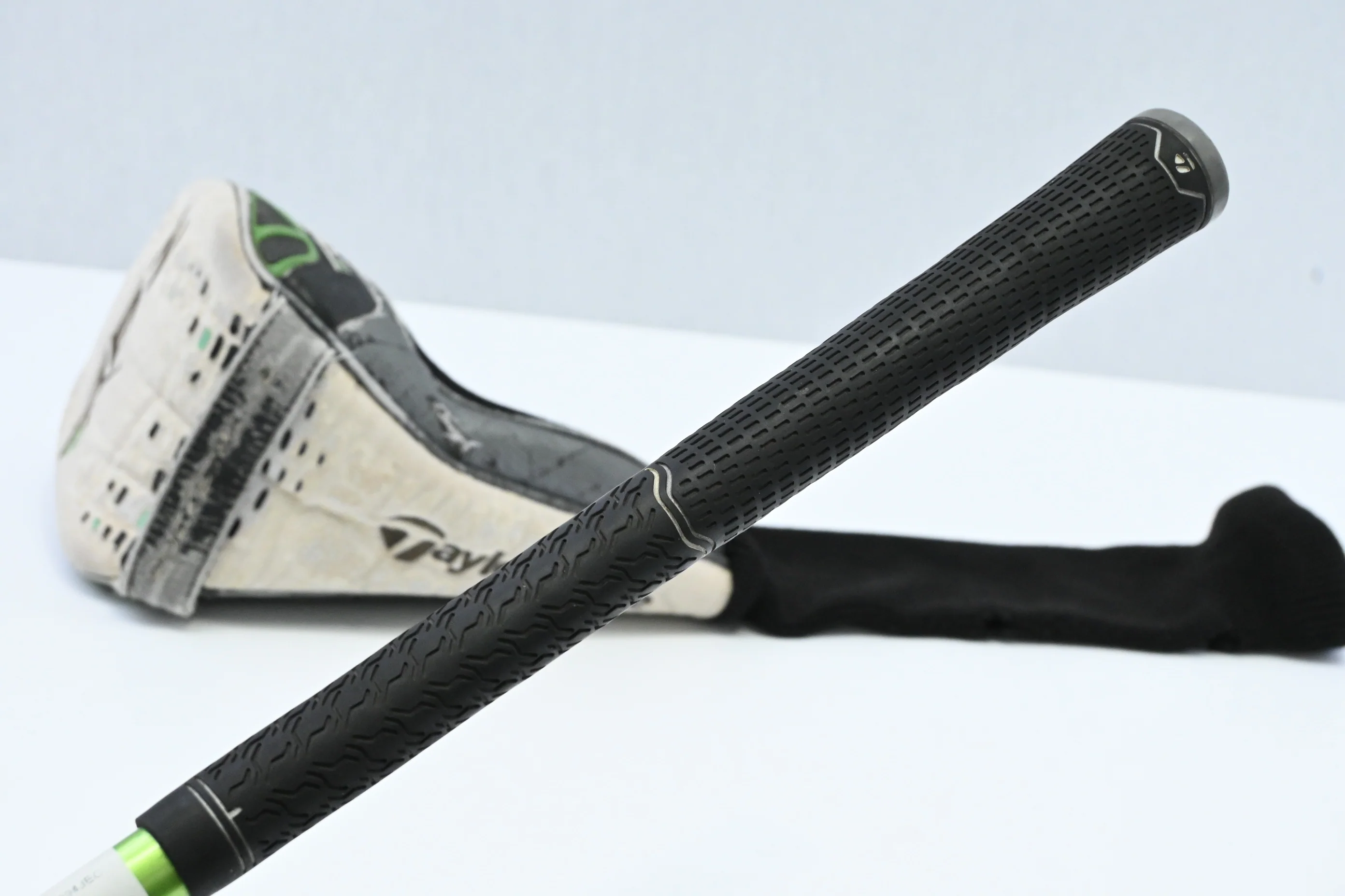 Taylormade RBZ Driver / 9.5 Degree / Regular Flex Matrix Ozilk RBZ Shaft - Image 8