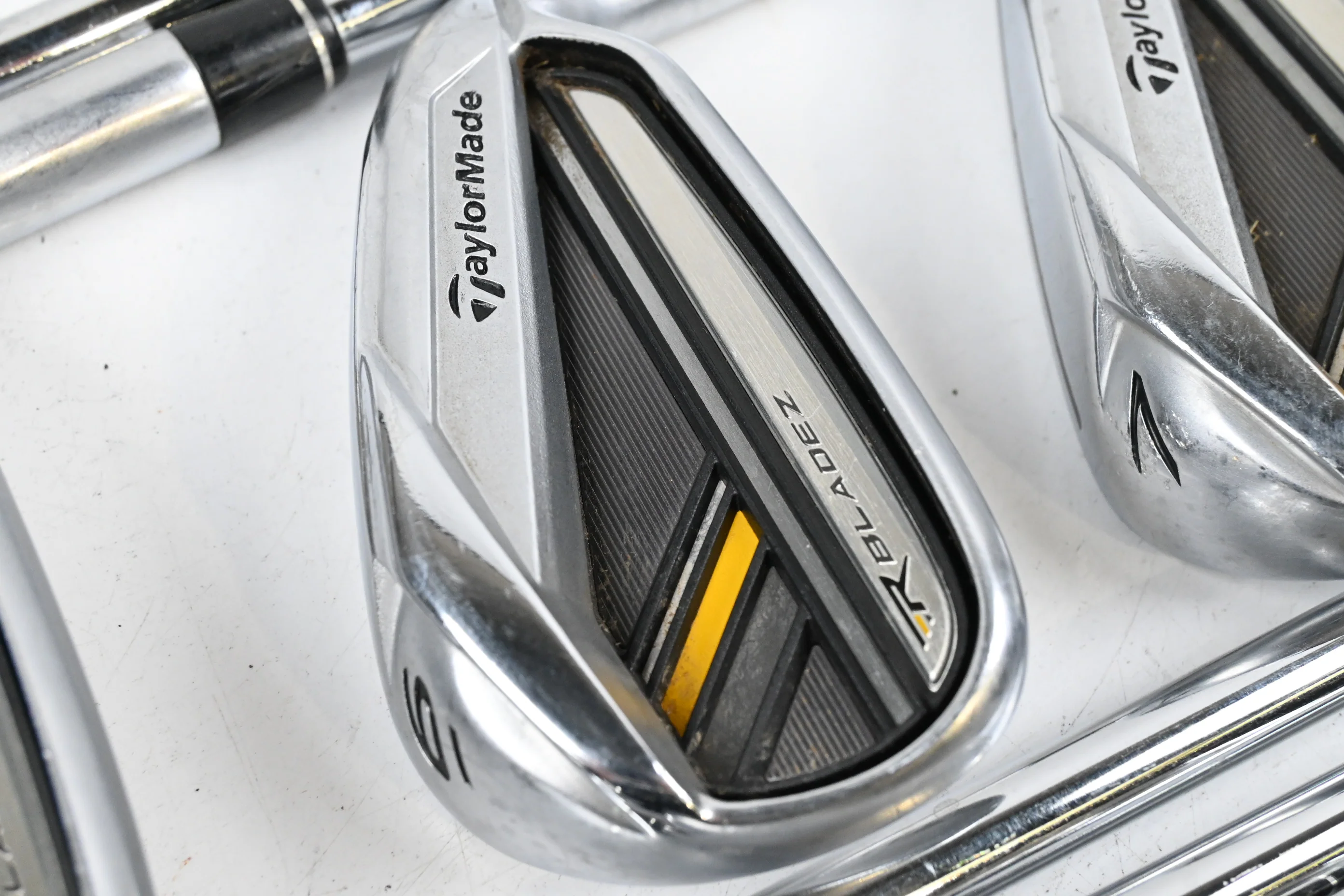 Taylormade Rocketbladez Irons / 4-PW+SW / Regular Flex Rocketfuel 85 Shafts