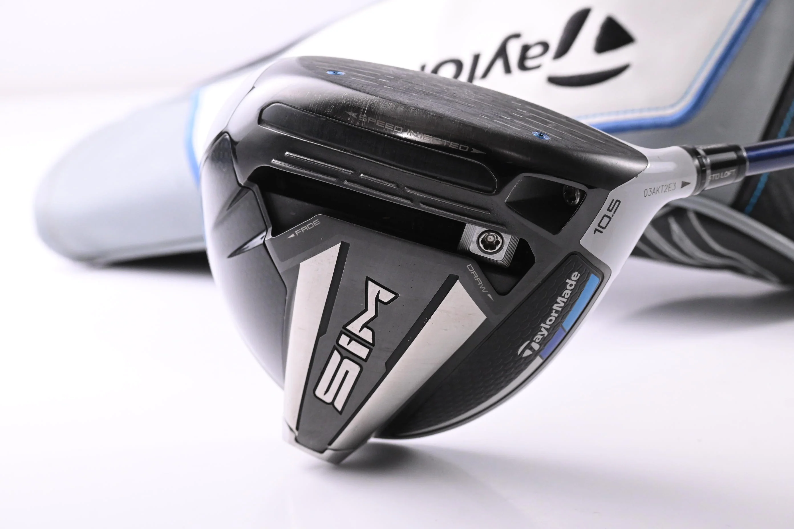 Taylormade SIM Driver / 10.5 Degree / Stiff Flex Fujikura Ventus Blue 6 Shaft - Image 2