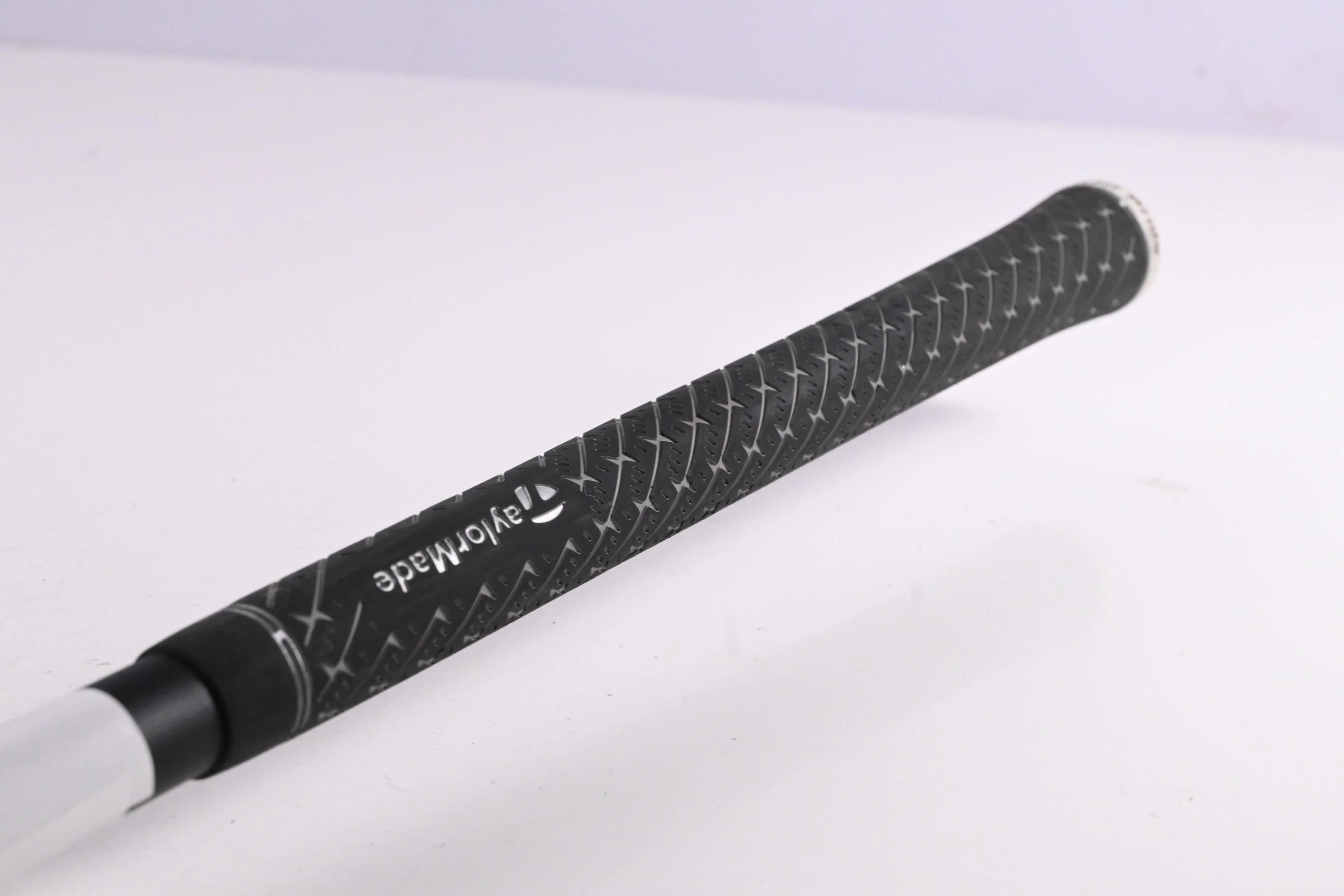 Taylormade SIM Max Driver / 9 Degree / Senior Flex Vanquish 4 Shaft - Image 9