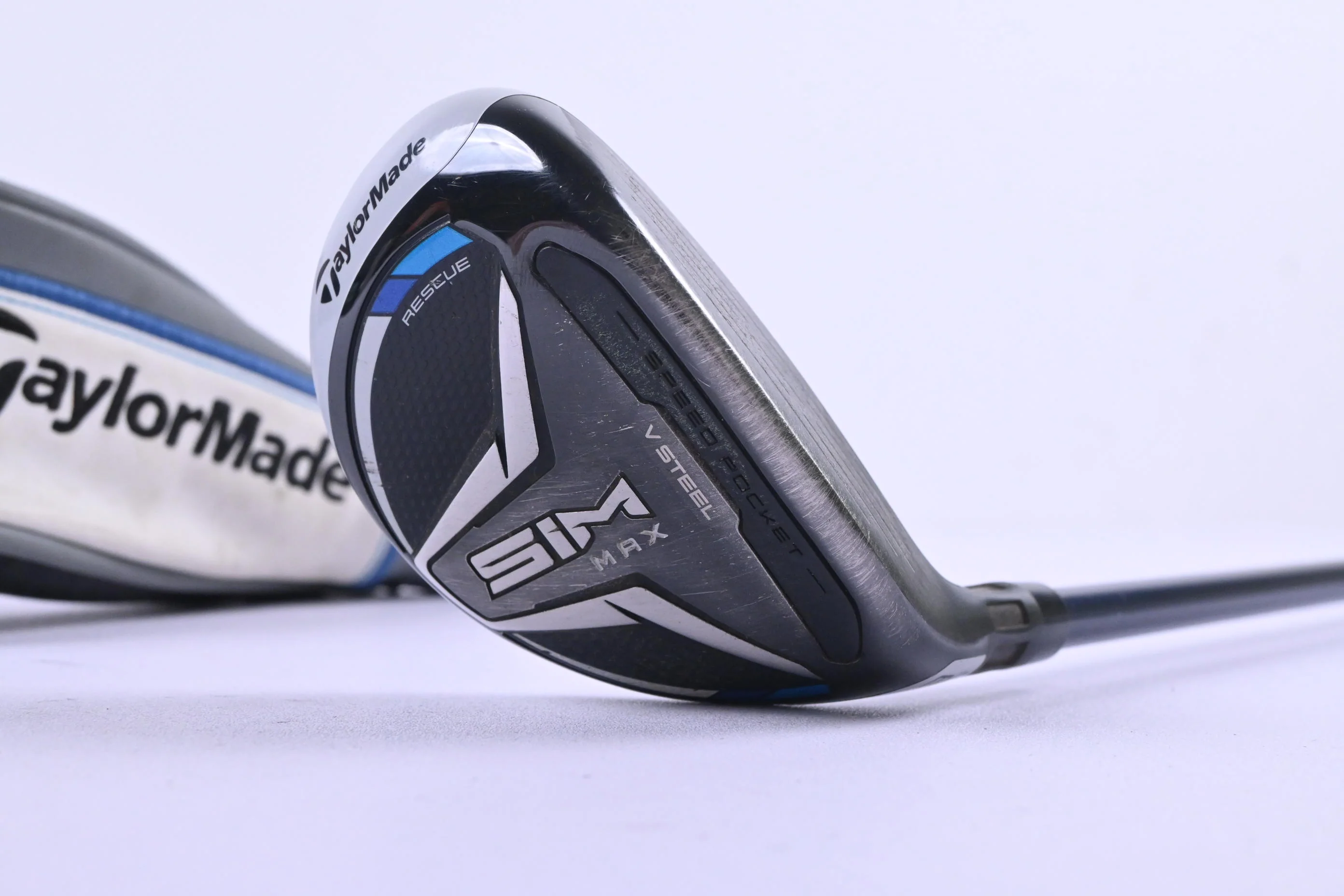 Taylormade SIM Max #3 Hybrid / 19 Degree / Stiff Flex Fujikura Ventus Blue 7