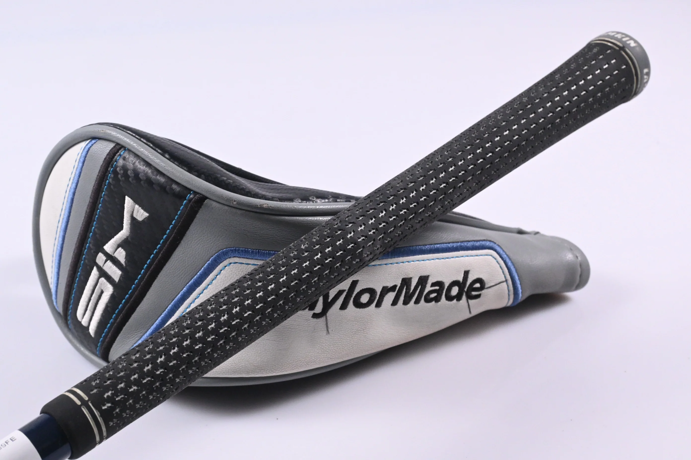 Taylormade SIM Max #3 Hybrid / 19 Degree / Regular Flex Fujikura Ventus Blue 6 - Image 9