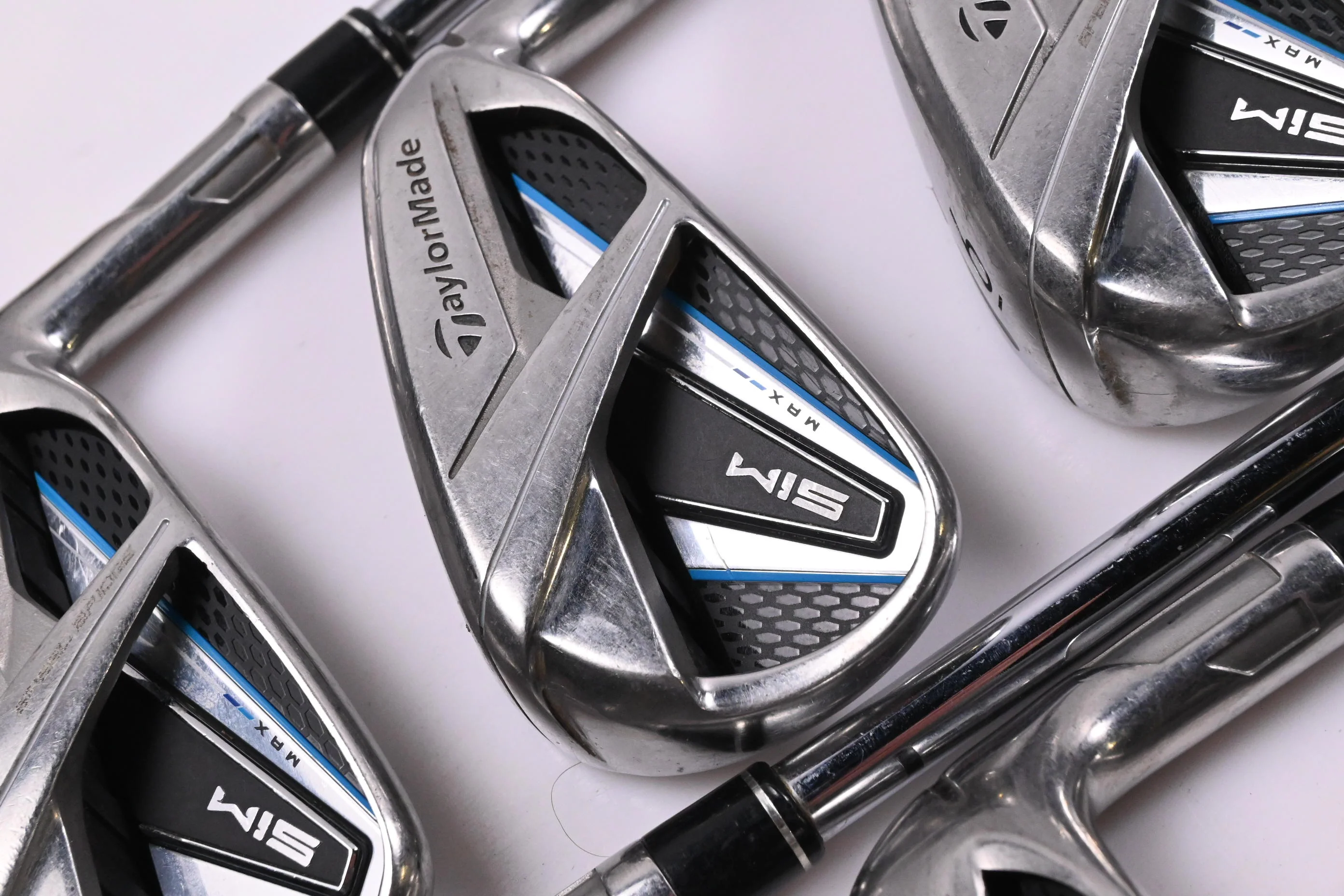Taylormade SIM Max Irons / 4-PW+GW / Regular Flex KBS Tour 90 Shafts