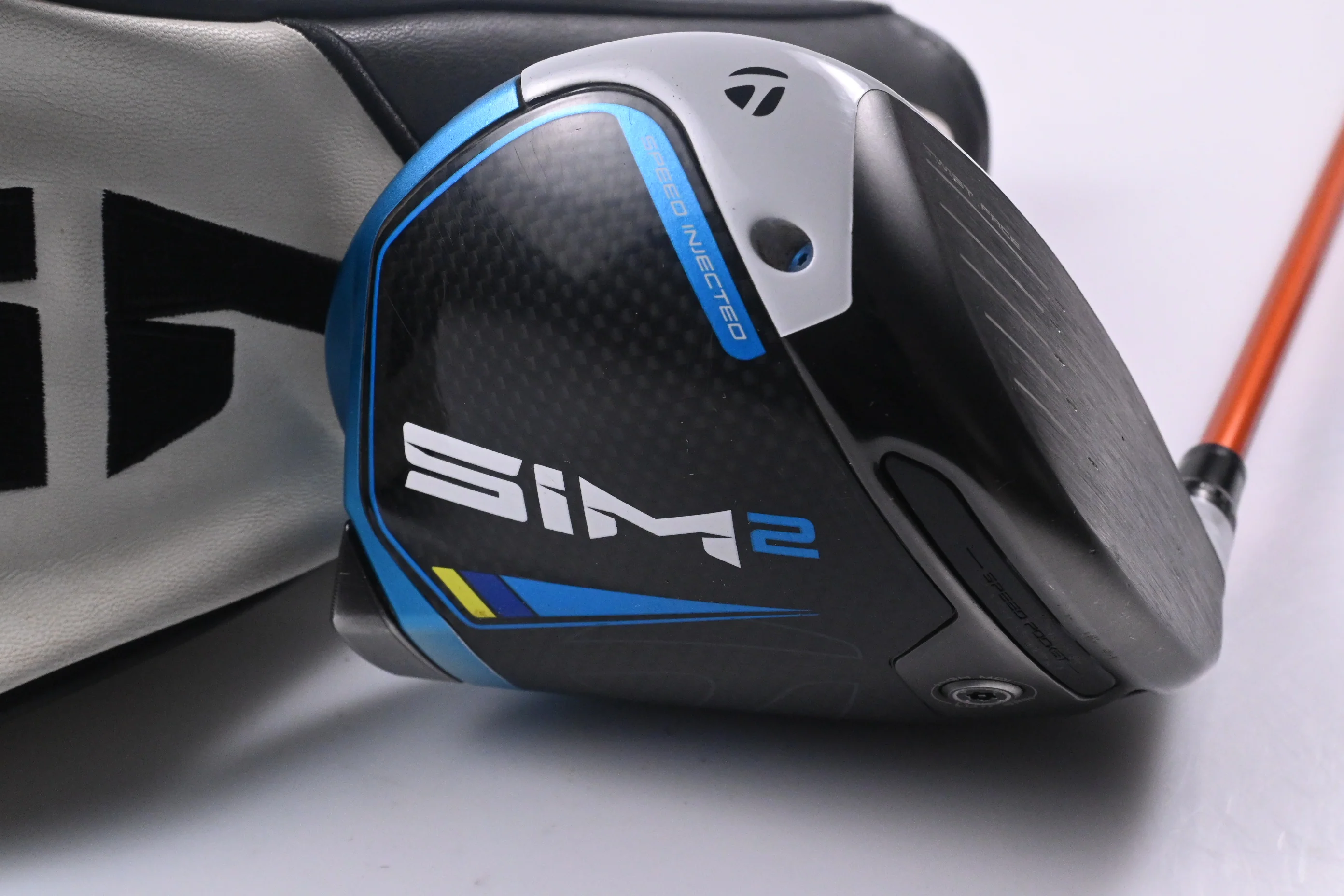 Taylormade SIM2 Driver / 10.5 Degree / Stiff Flex Tour AD DI-6 Orange Shaft