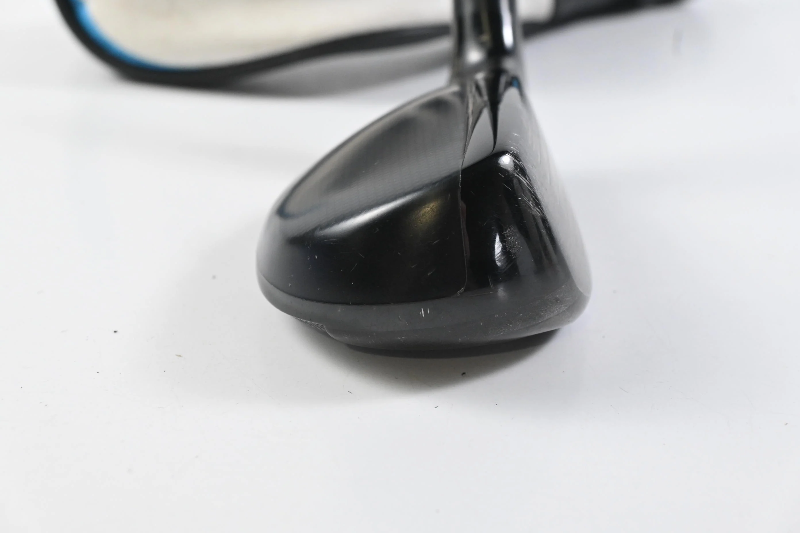 Taylormade SIM2 #4 Hybrid / 22 Degree / Stiff Flex Tensei AV Raw Blue 80 Shaft - Image 3