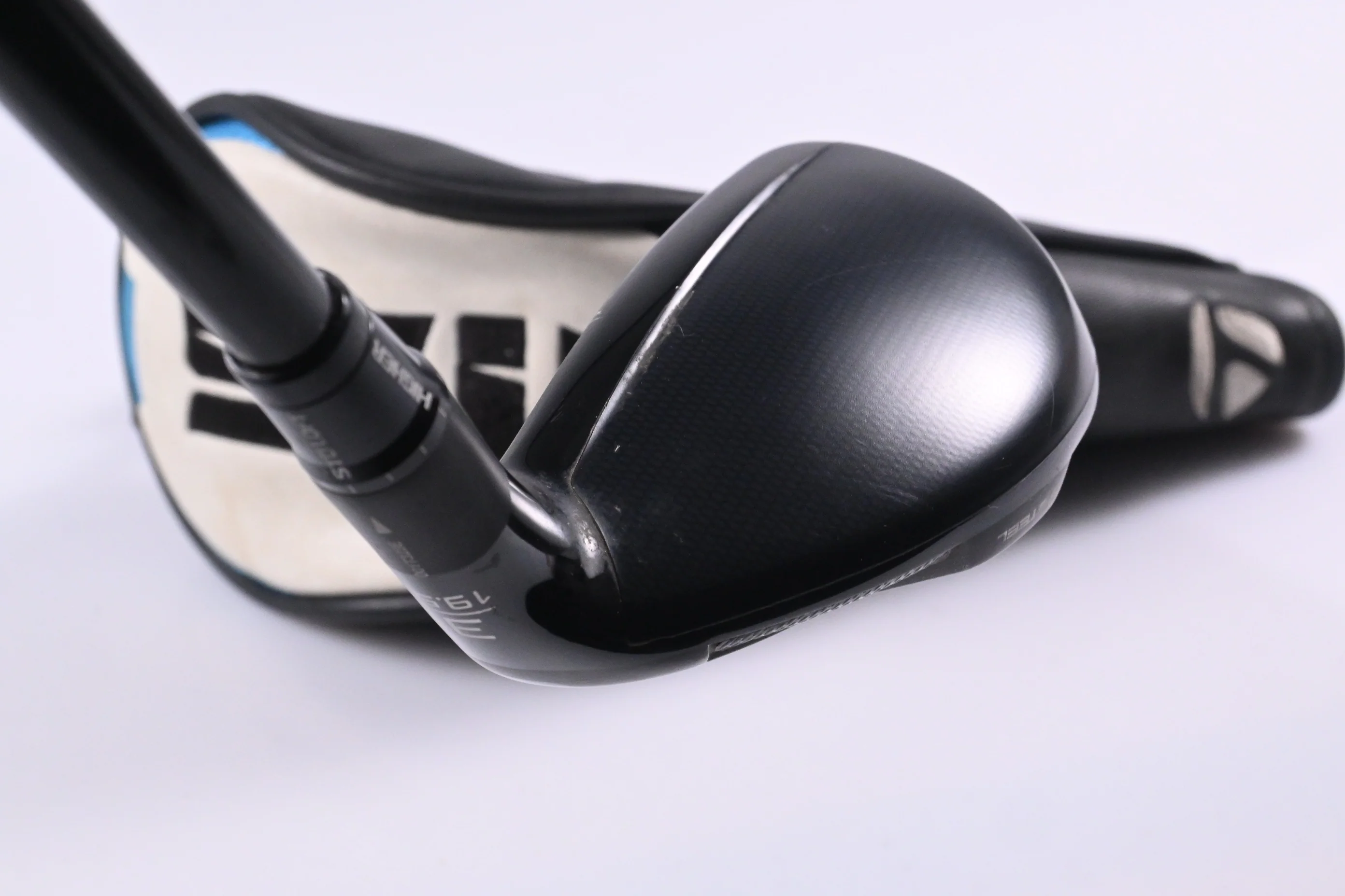 Taylormade SIM2 #3 Hybrid / 19.5 Degree / Stiff Flex Tensei AV Blue 80 HY Shaft - Image 5