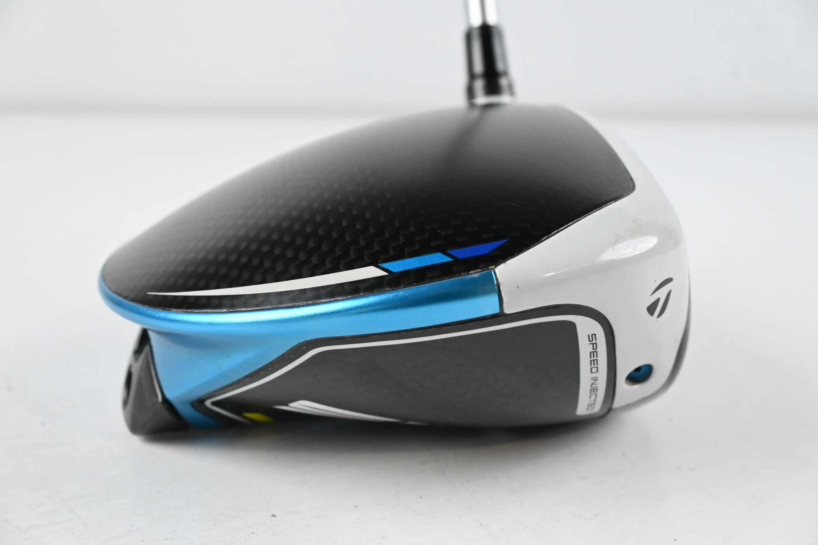 Taylormade SIM2 Max Driver / 10.5 Degree / Regular Flex Kuro Kage Silver Series - Image 3