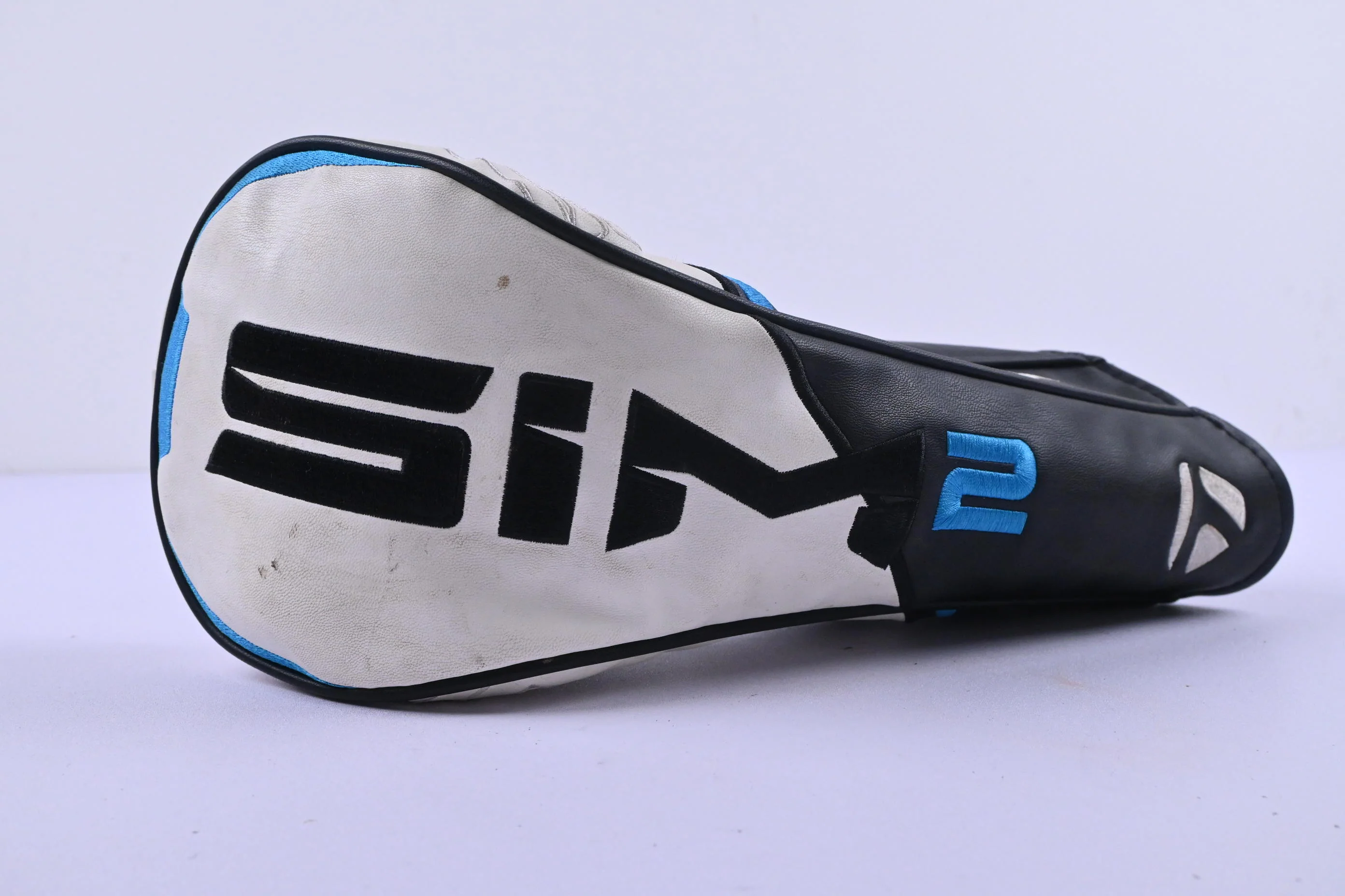 Taylormade SIM2 Max Driver / 10.5 Degree / Stiff Flex Ventus Blue 5 Shaft - Image 9
