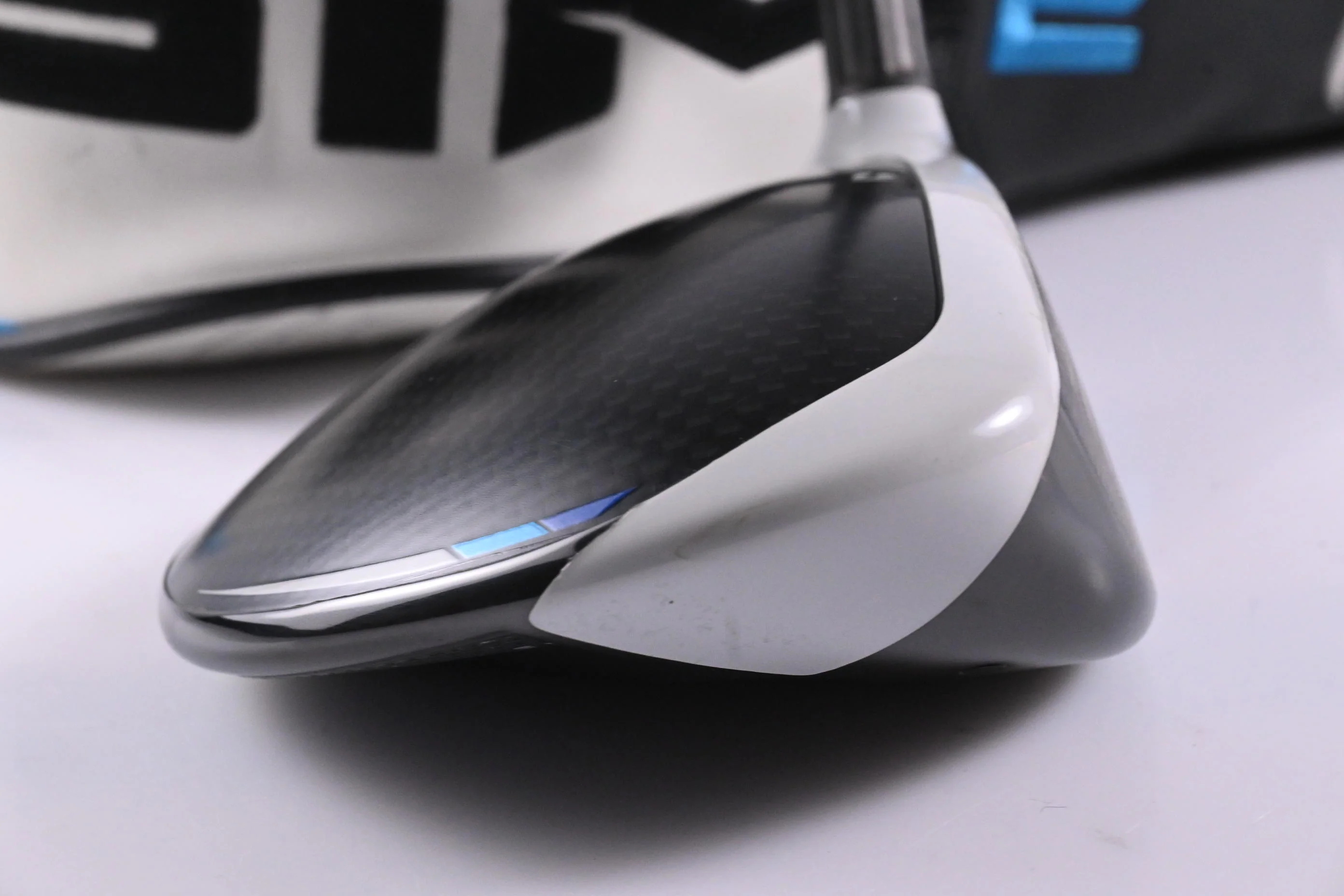 Taylormade SIM2 Max #3 Wood / 15 Degree / Regular Flex Ventus Blue 5 Shaft - Image 3