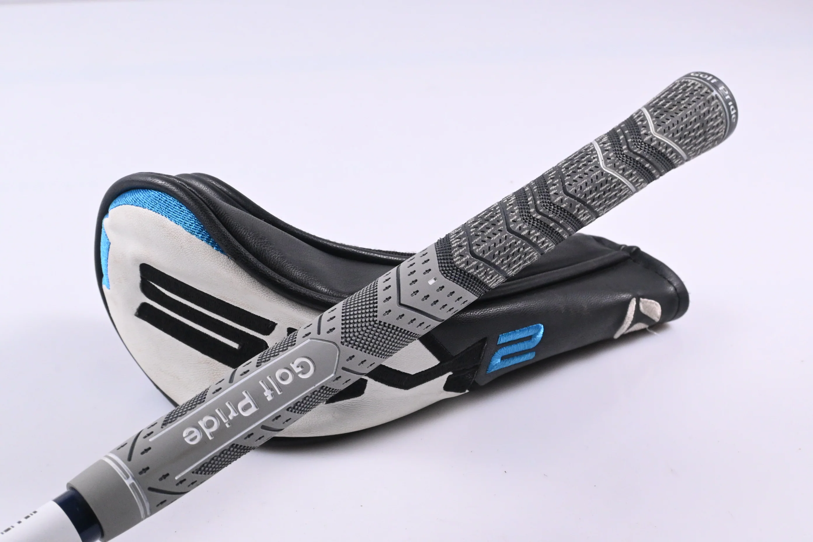Taylormade SIM2 Max #3 Hybrid / 19 Degree / Regular Flex Ventus Blue 6 Shaft - Image 8