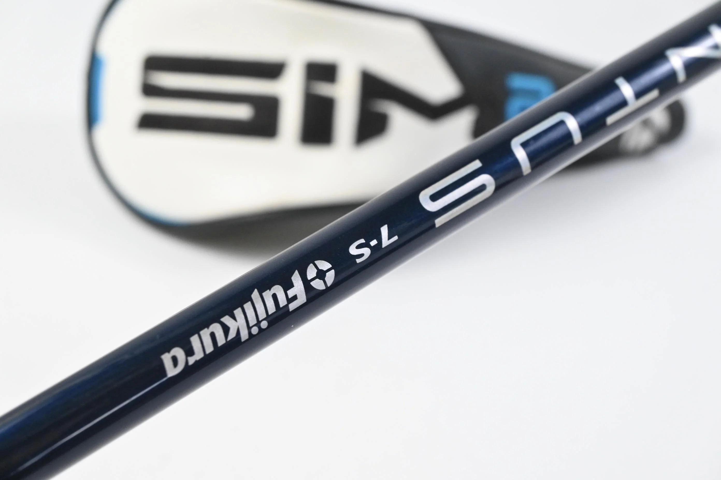 Taylormade SIM2 Max #3 Hybrid / 19 Degree / Stiff Flex Fujikura Ventus Blue 7 - Image 6