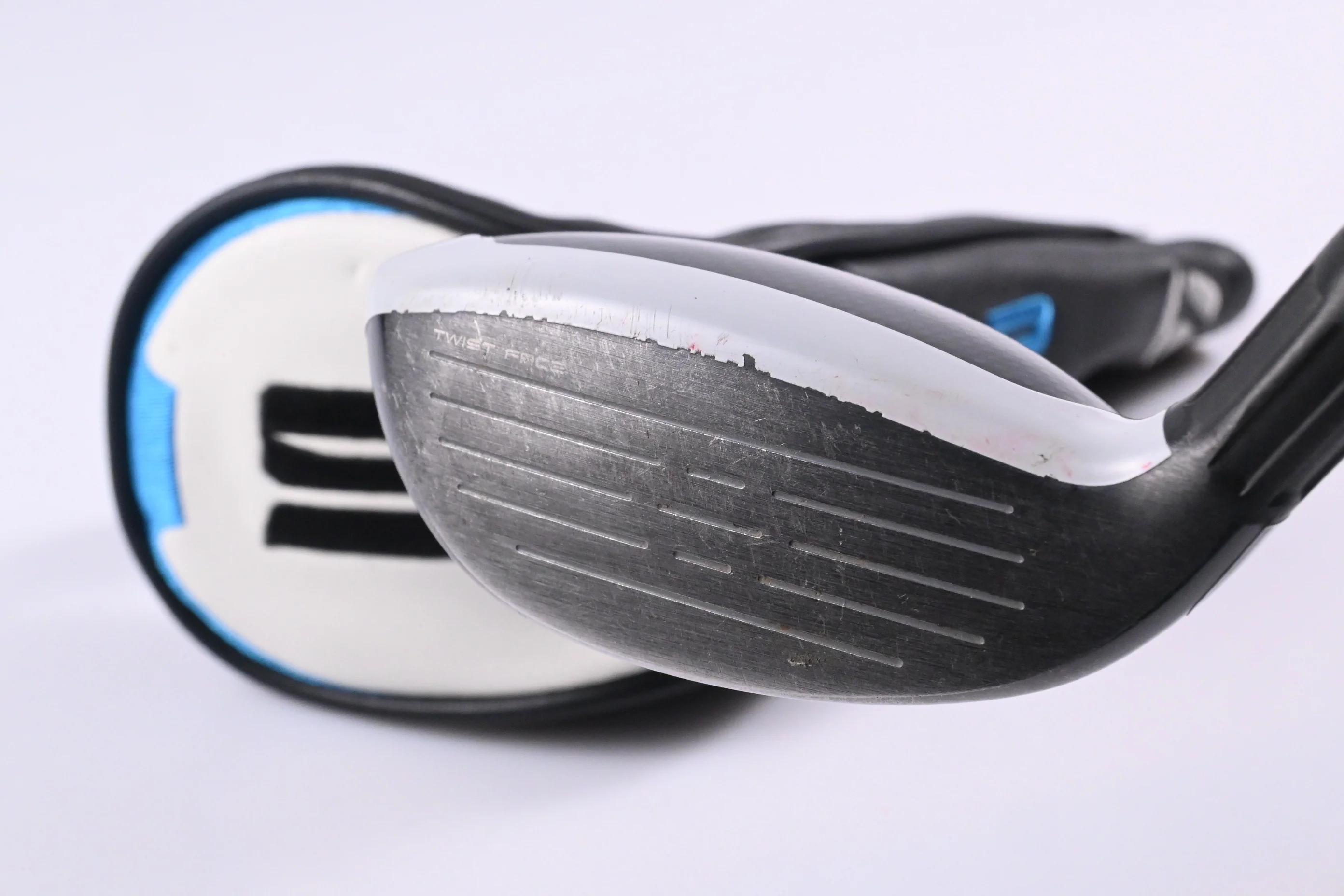 Taylormade SIM2 Max #3 Hybrid / 19 Degree / Stiff Flex Ventus Blue 7 Shaft - Image 4