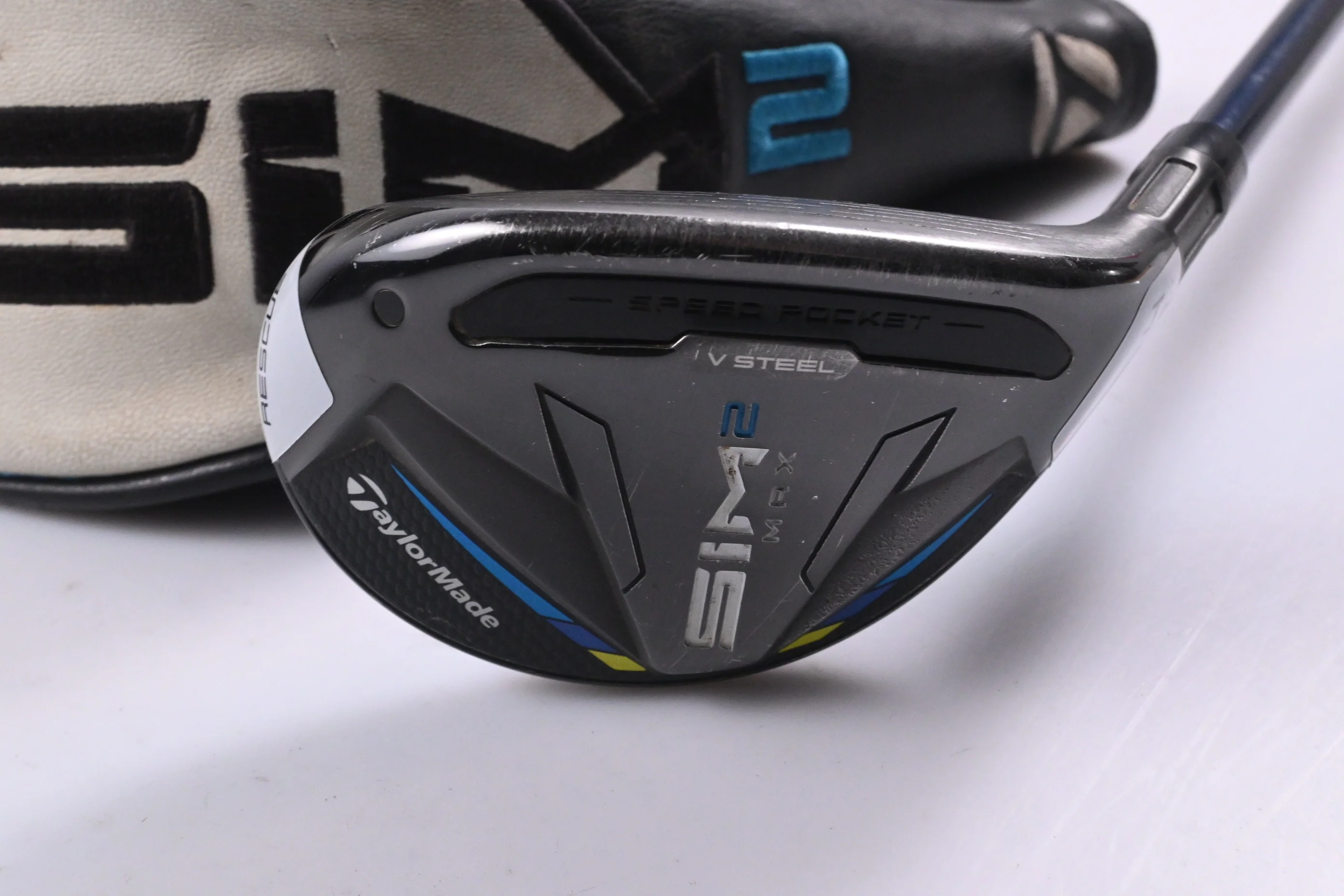 Taylormade SIM2 Max #4 Hybrid / 22 Degree / Stiff Flex Fujikura Ventus Blue 7 - Image 2