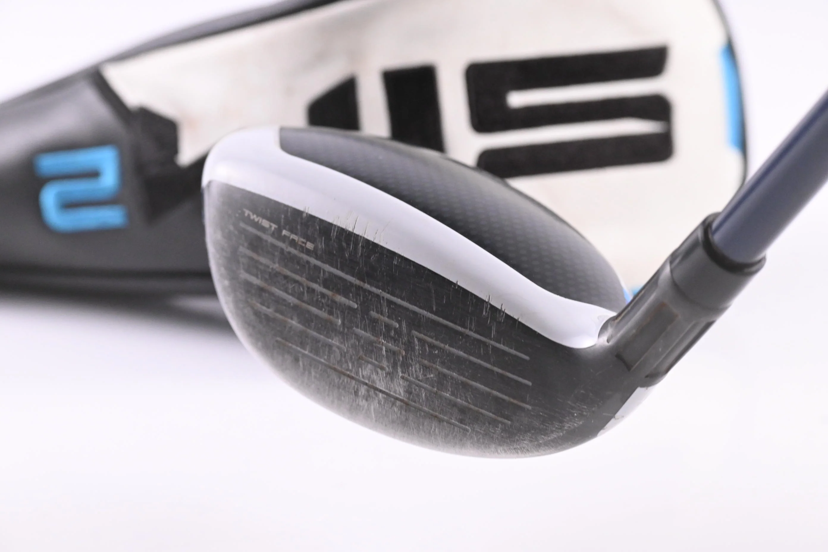 Taylormade SIM2 Max #4 Hybrid / 22 Degree / Regular Flex Fujikura Ventus Blue 6 - Image 4