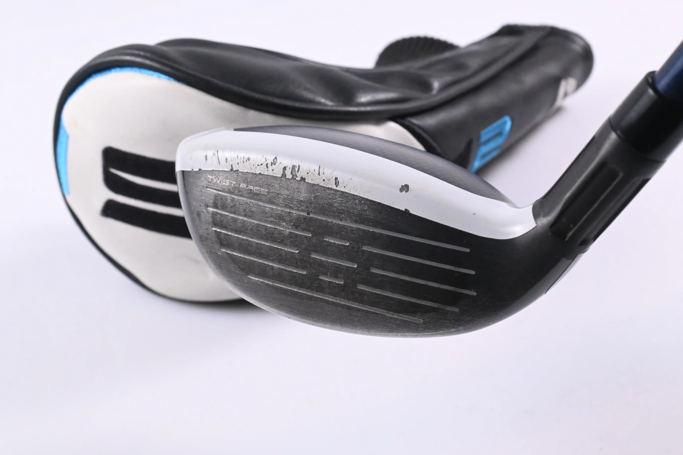 Taylormade SIM2 Max #3 Hybrid / 19 Degree / Stiff Flex Ventus Blue 7 Shaft - Image 4