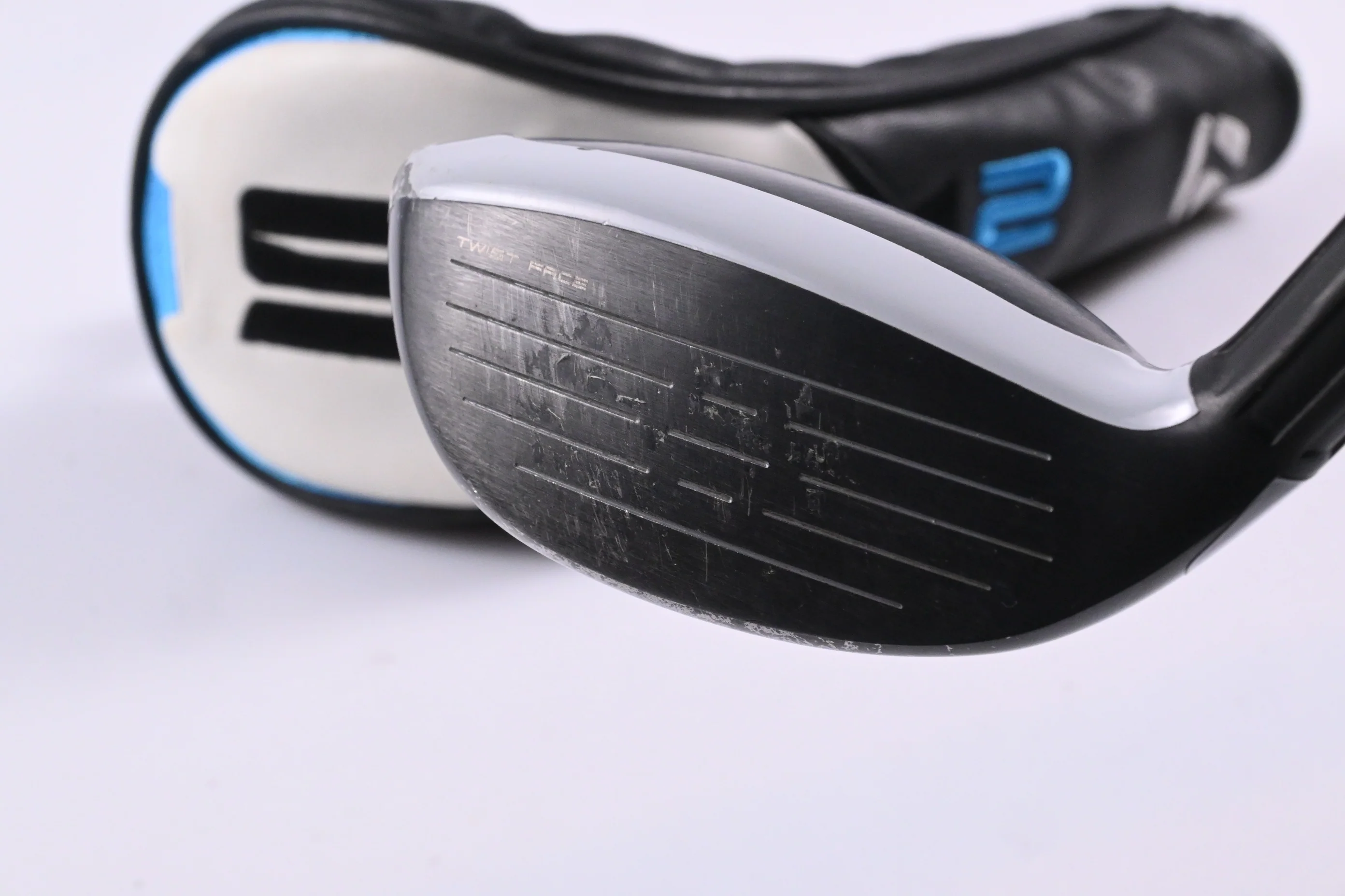 Taylormade SIM2 Max #5 Hybrid / 26 Degree / Regular Flex Ventus Blue 6 Shaft - Image 4