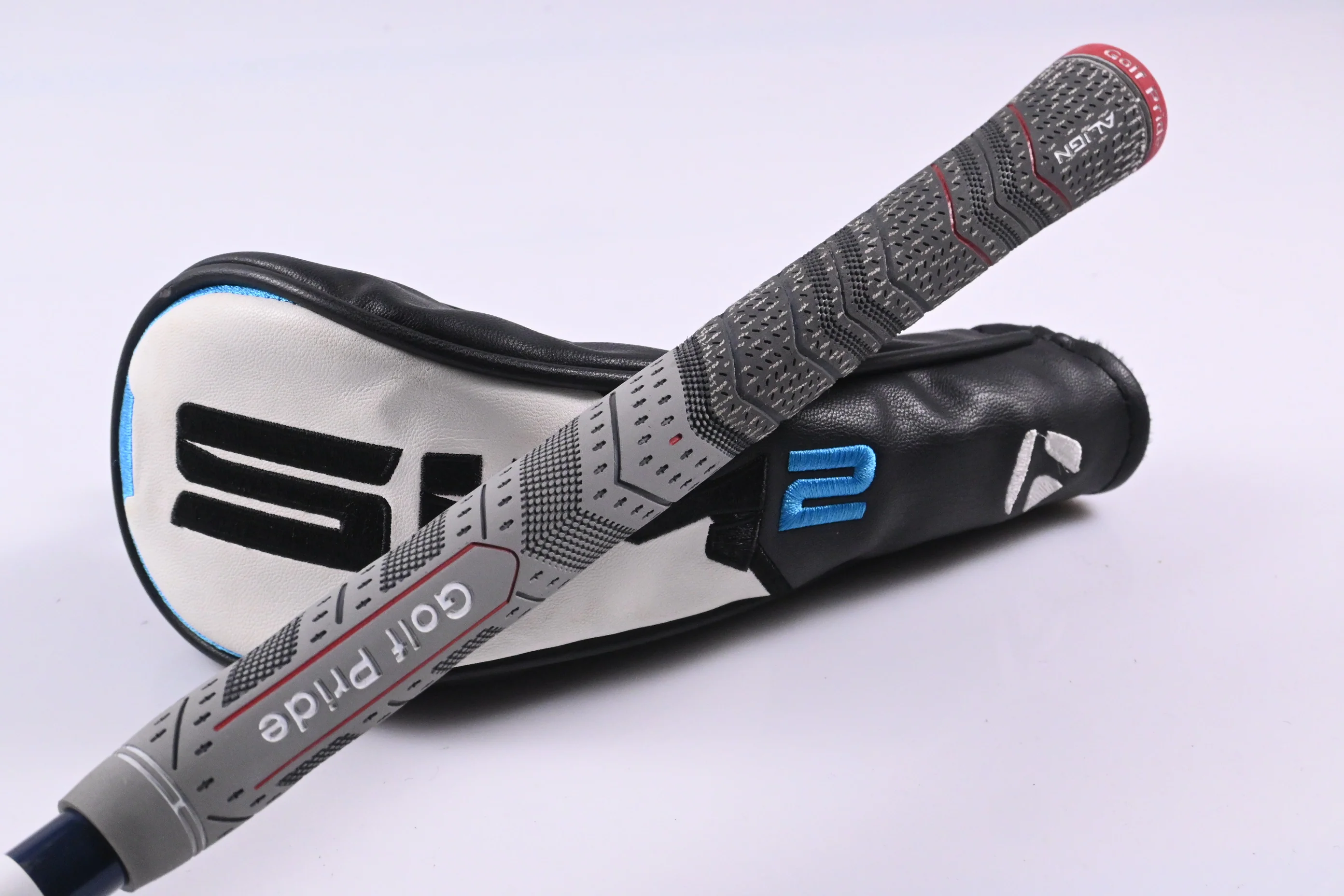Taylormade SIM2 Max #5 Hybrid / 26 Degree / Regular Flex Ventus Blue 6 Shaft - Image 8