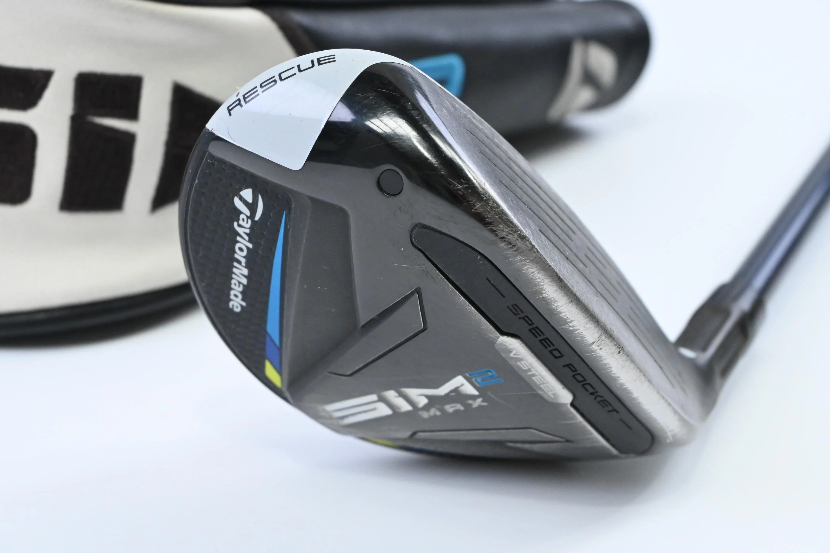 Taylormade SIM2 Max #4 Hybrid / 22 Degree / Senior Flex Fujikura Ventus Blue 5