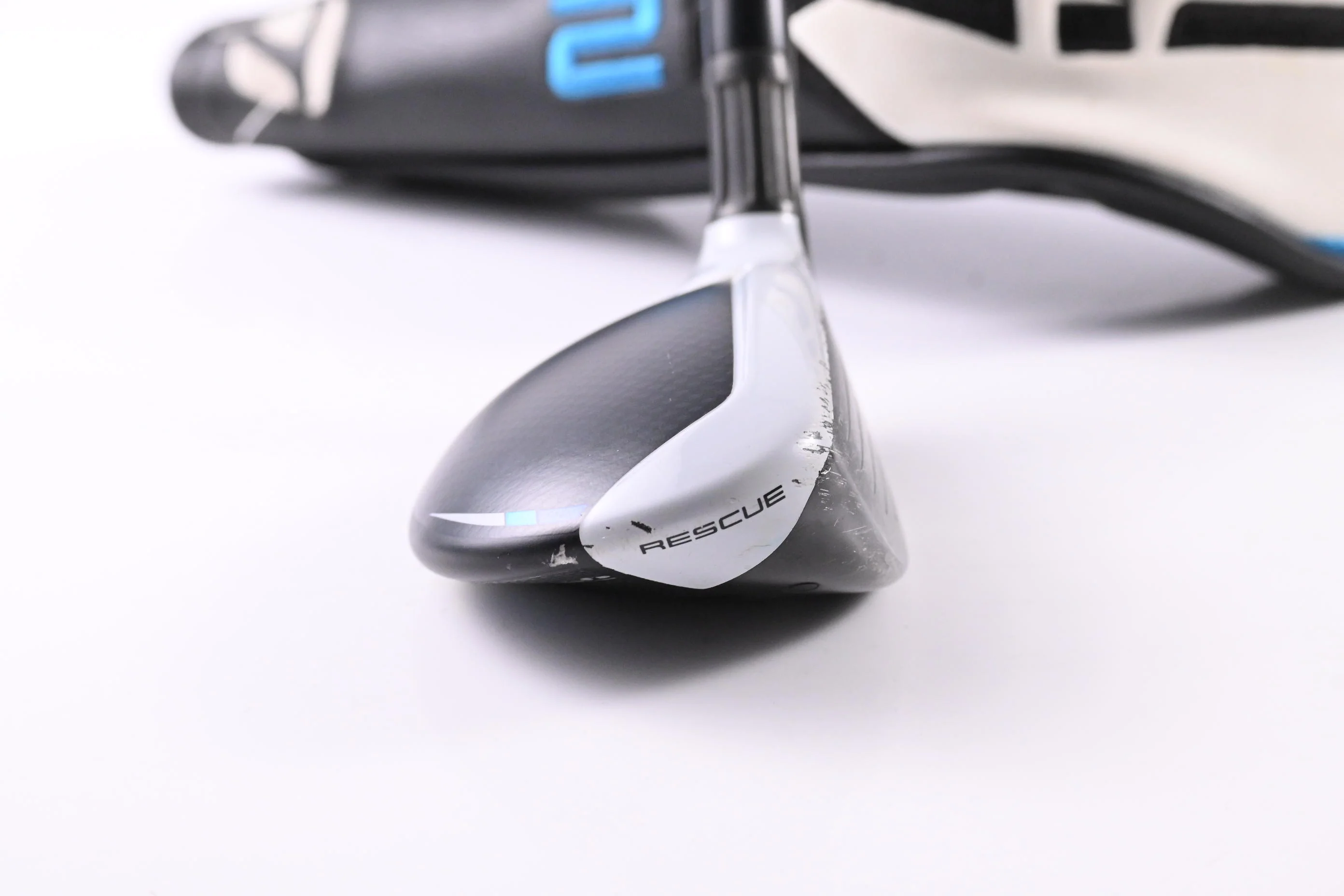Taylormade SIM2 Max #3 Hybrid / 19 Degree / Regular Flex Ventus Blue 6 Shaft - Image 3