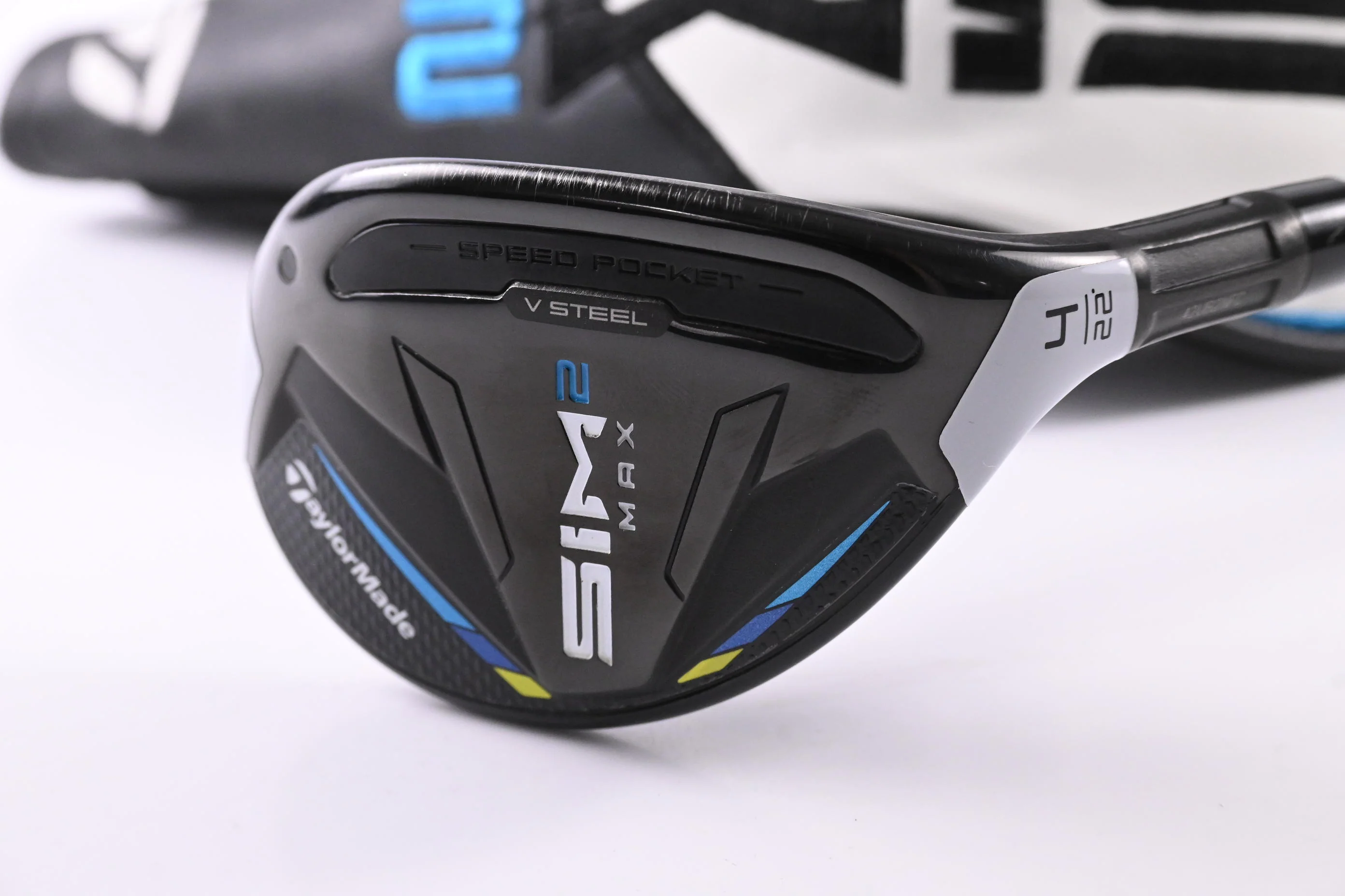 Taylormade SIM2 Max #4 Hybrid / 22 Degree / Regular Flex Fujikura Ventus Blue 6 - Image 2