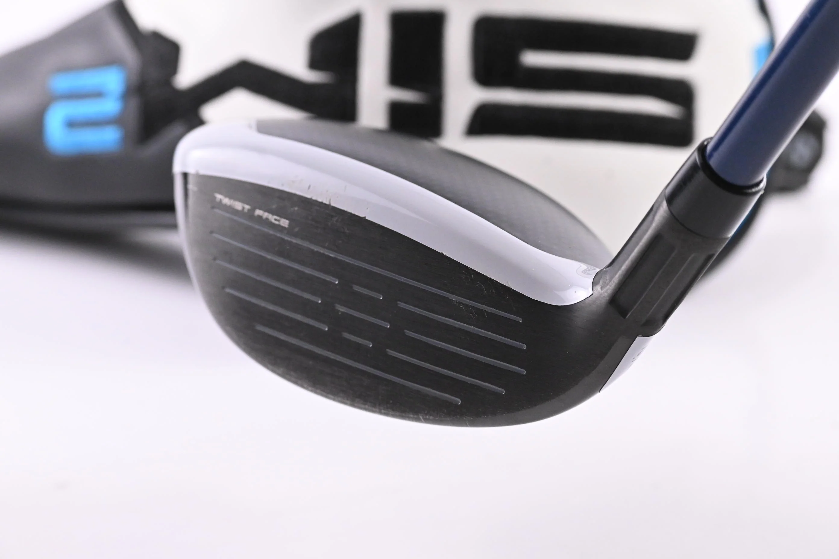 Taylormade SIM2 Max #4 Hybrid / 22 Degree / Regular Flex Fujikura Ventus Blue 6 - Image 4