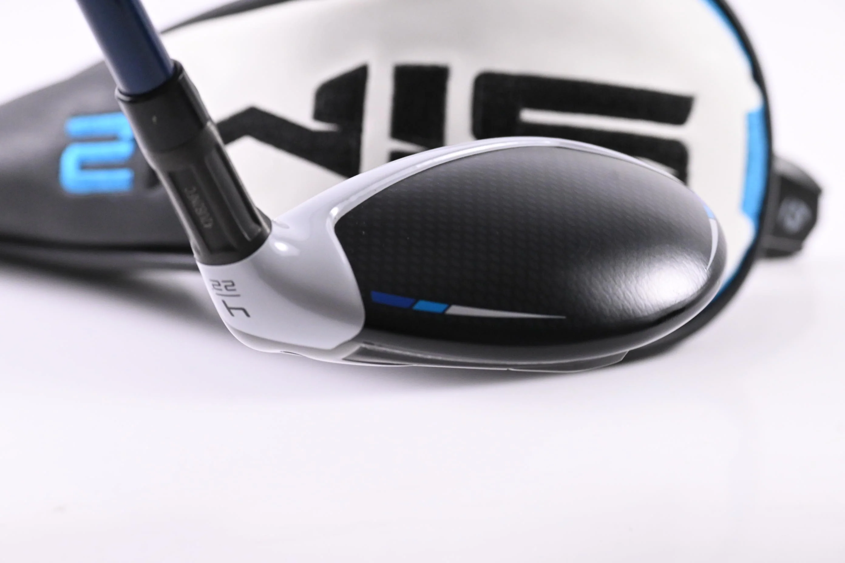 Taylormade SIM2 Max #4 Hybrid / 22 Degree / Regular Flex Fujikura Ventus Blue 6 - Image 5