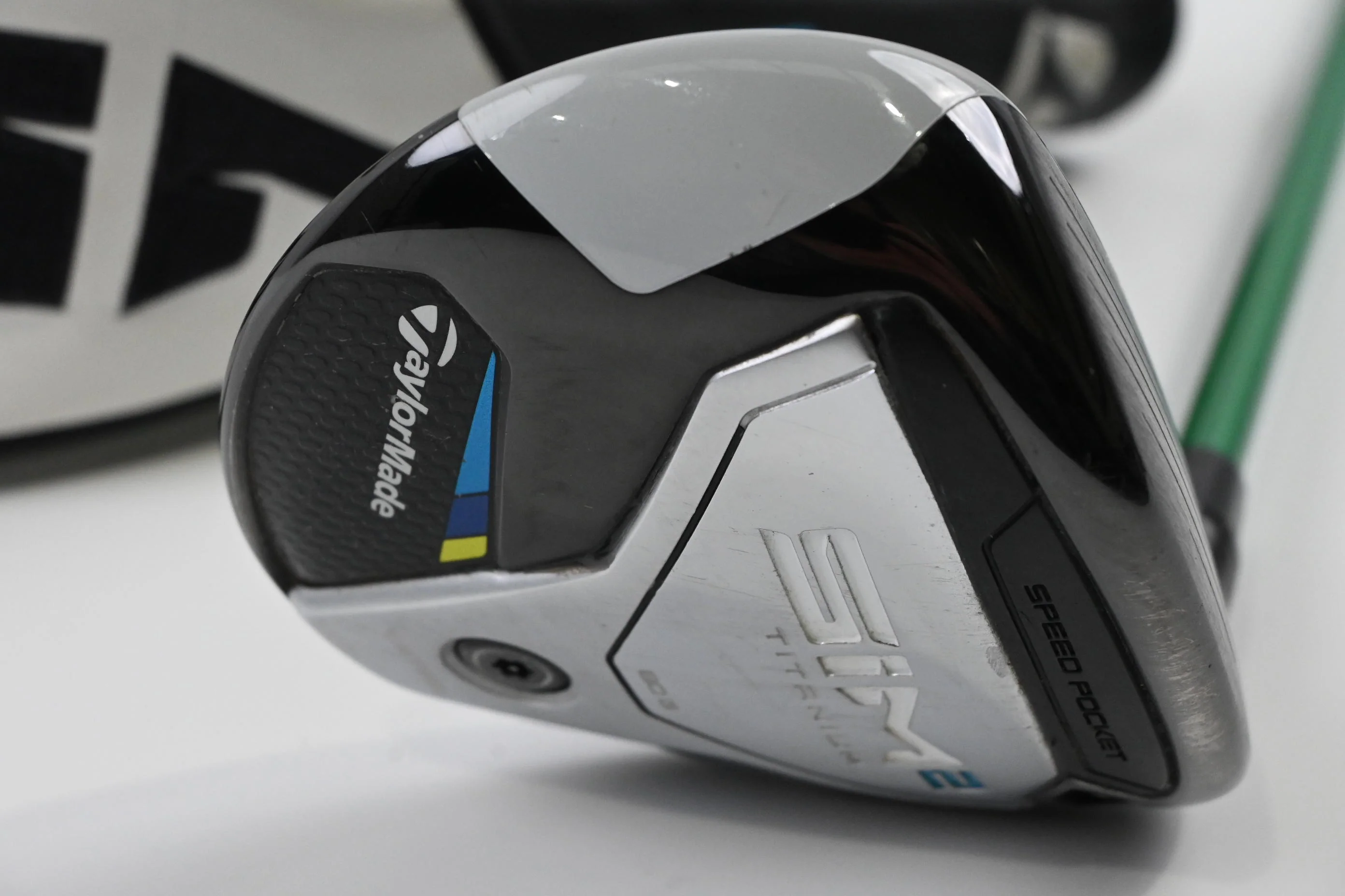 Taylormade SIM2 Ti #3 Wood / 15 Degree / X-Flex Accra GX 200F Shaft