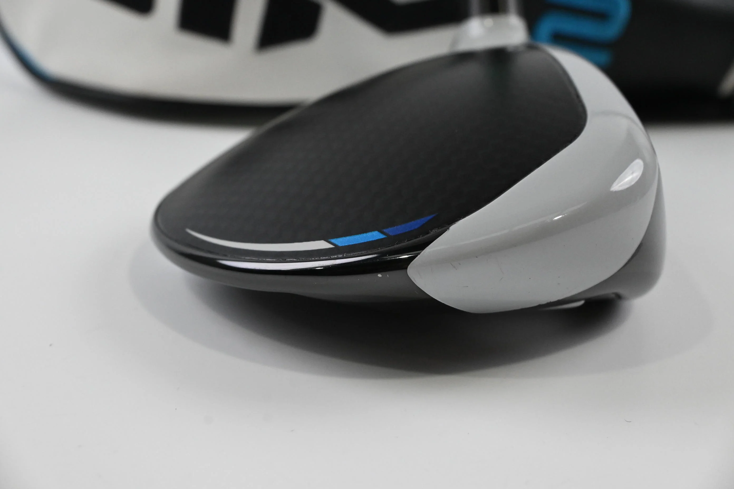 Taylormade SIM2 Ti #3 Wood / 15 Degree / X-Flex Accra GX 200F Shaft - Image 3