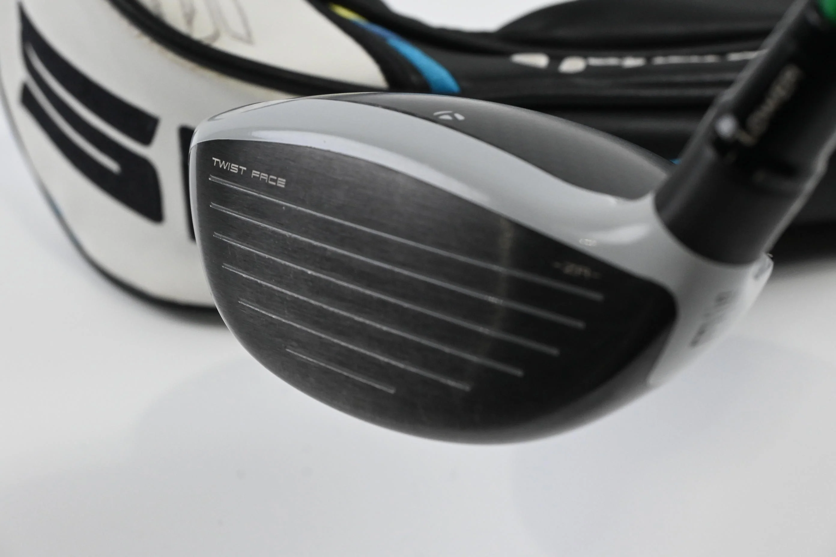 Taylormade SIM2 Ti #3 Wood / 15 Degree / X-Flex Accra GX 200F Shaft - Image 4