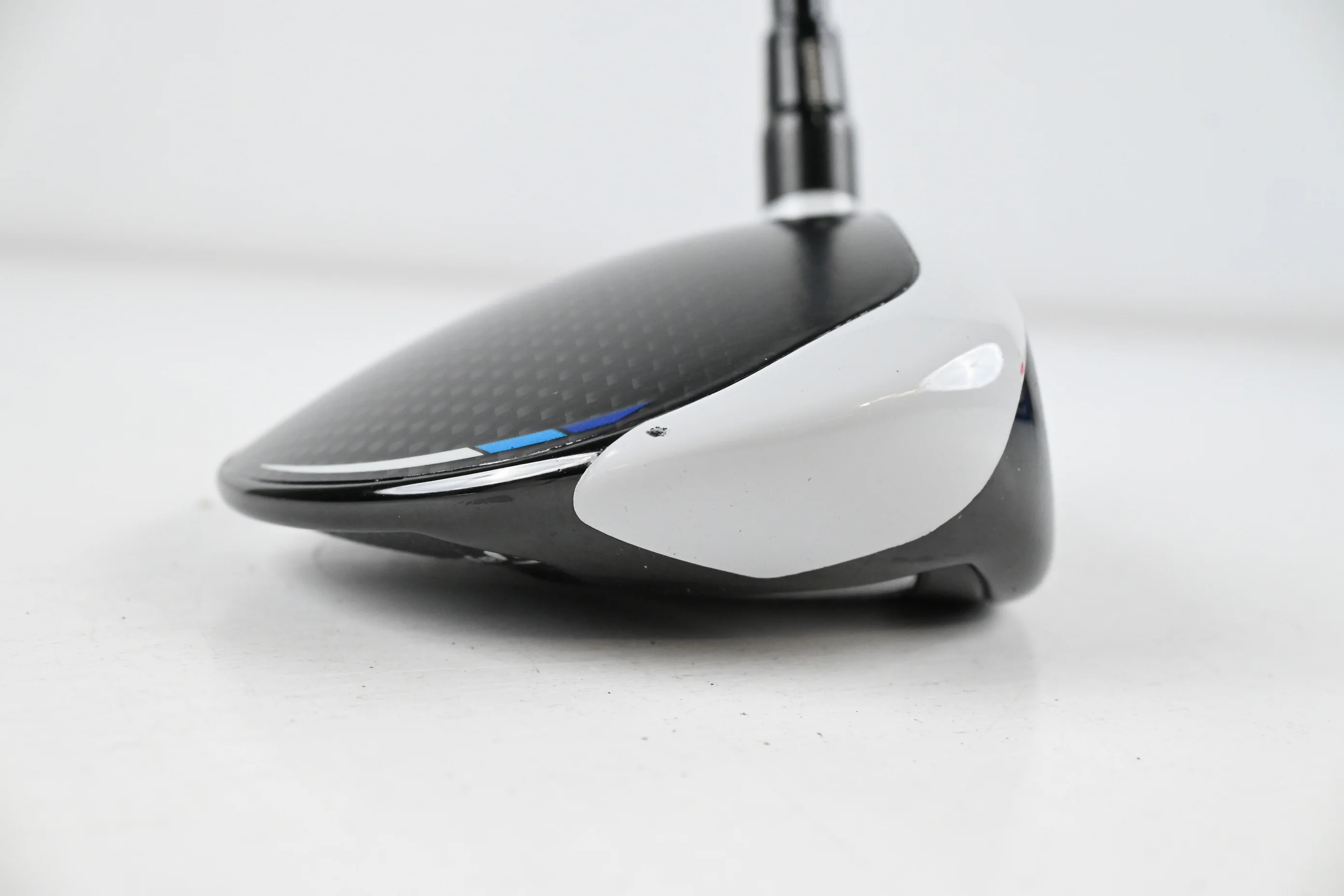 Taylormade SIM2 Ti #3 Wood / 13.5 Degree / Stiff Flex Tensei AV Raw Blue 65 - Image 3
