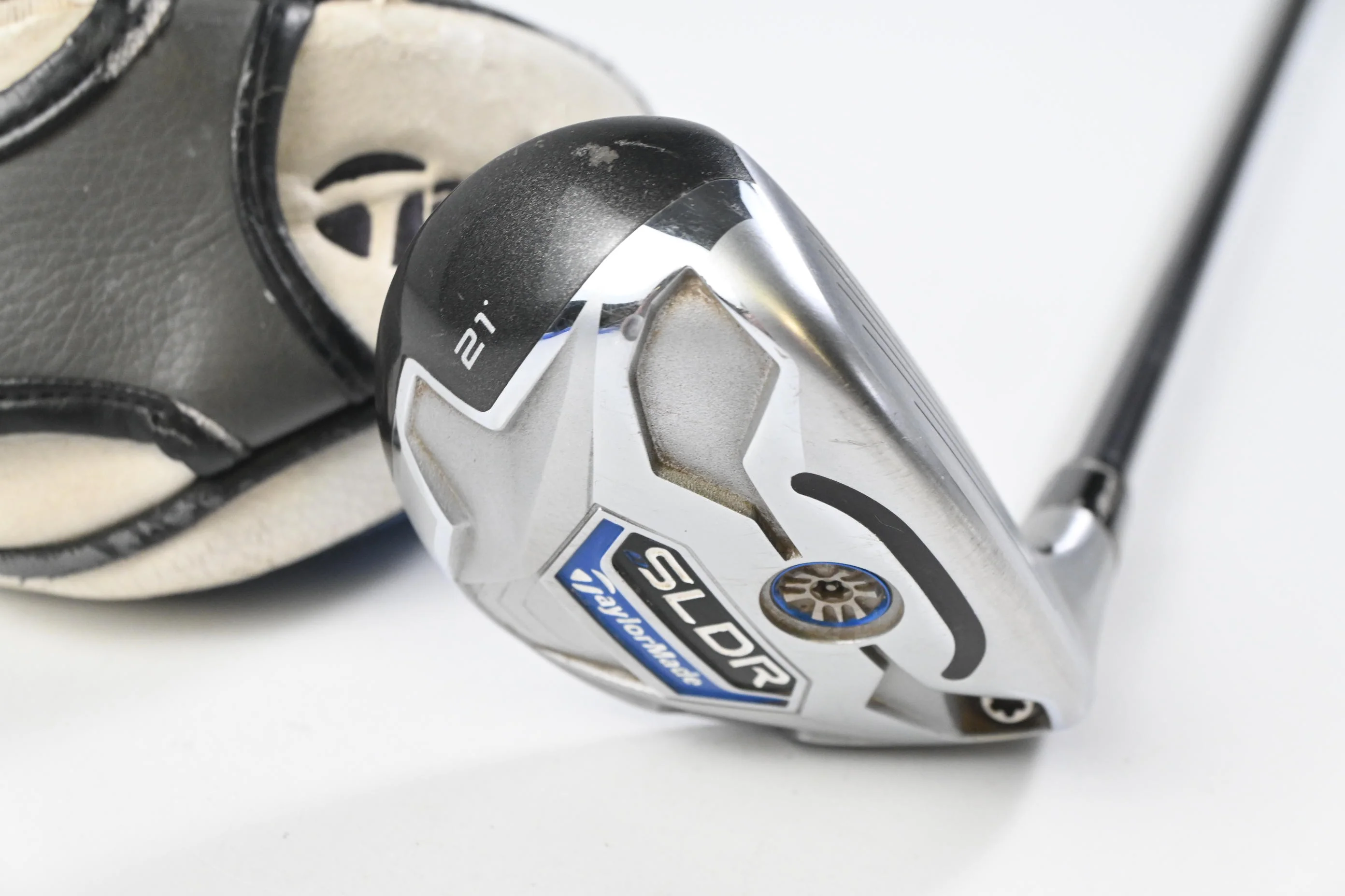 Taylormade SLDR #4 Hybrid / 21 Degree / Regular Flex Speeder 82 Shaft