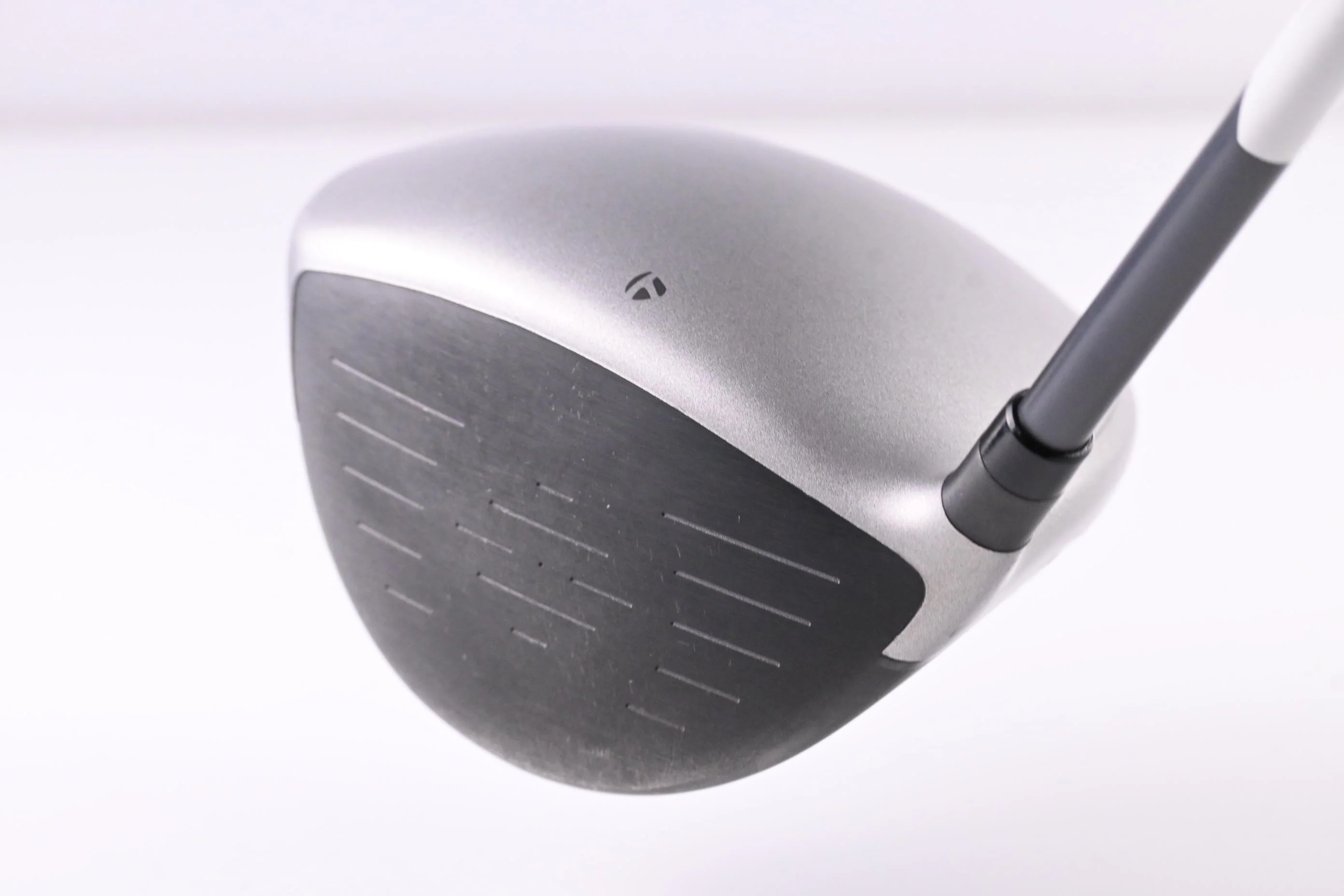 Taylormade SLDR-S Driver / 16 Degree / Regular Flex Fujikura Speeder 57 Shaft - Image 4