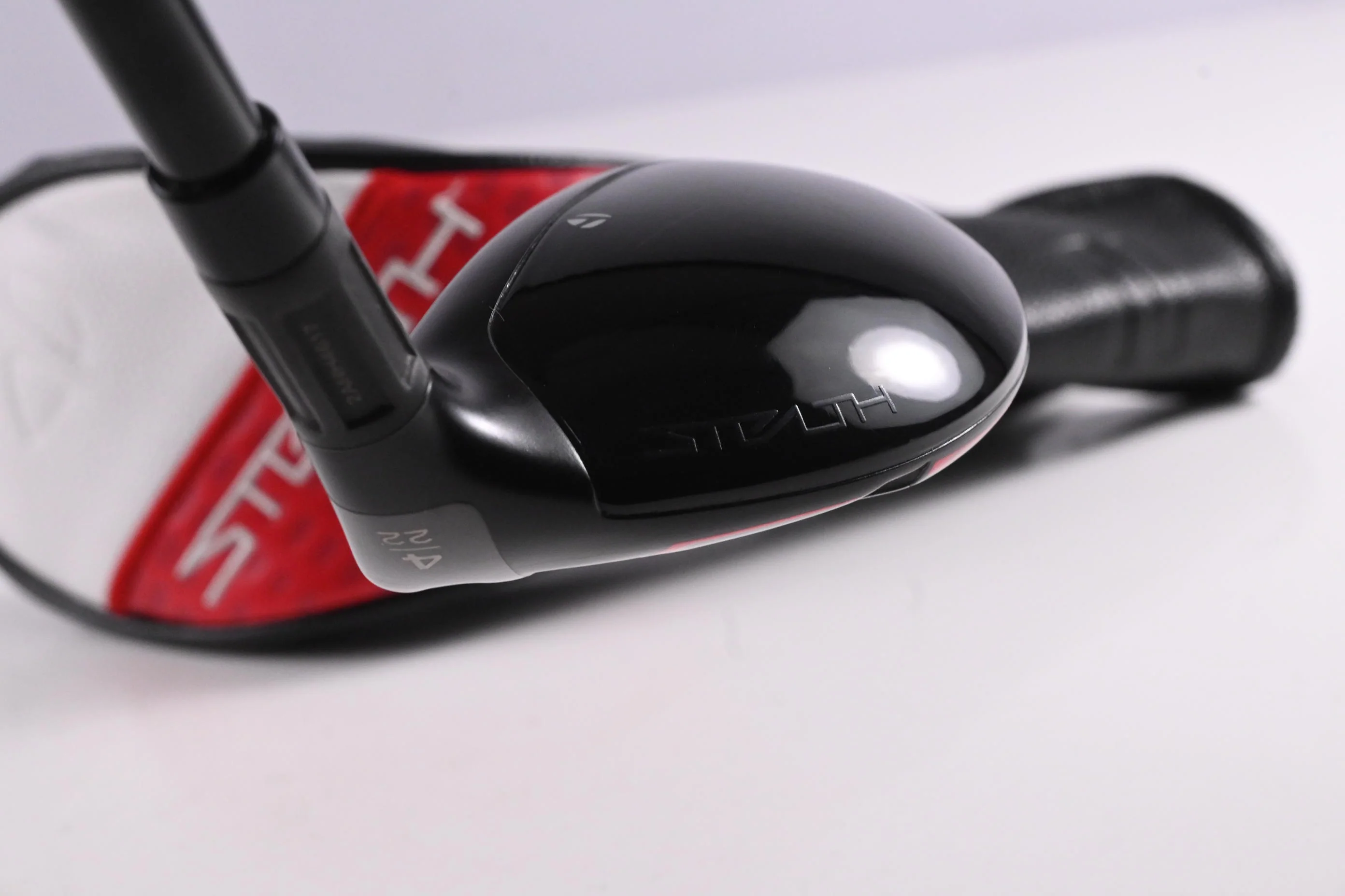 Taylormade Stealth 2 #4 Hybrid / 22 Degree / Regular Flex Fujikura Pro 60 Shaft - Image 5