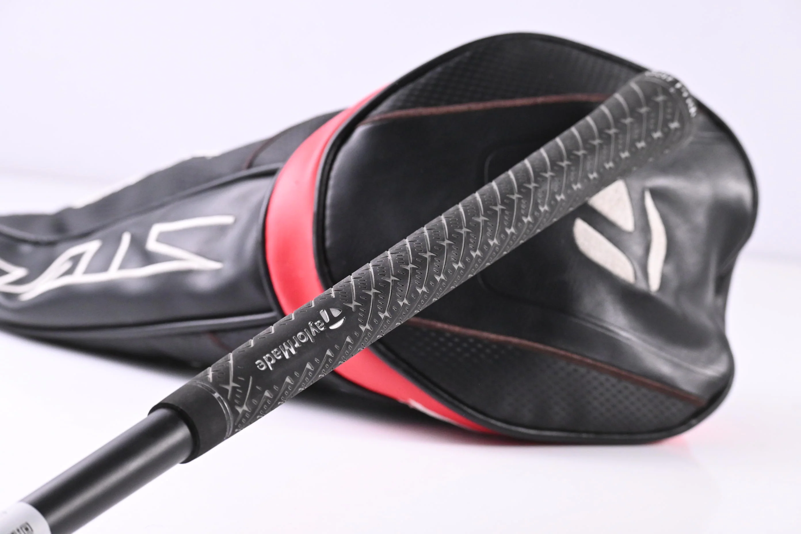 Taylormade Stealth Driver / 10.5 Degree / Stiff Flex Fujikura Air Speeder 50 - Image 8