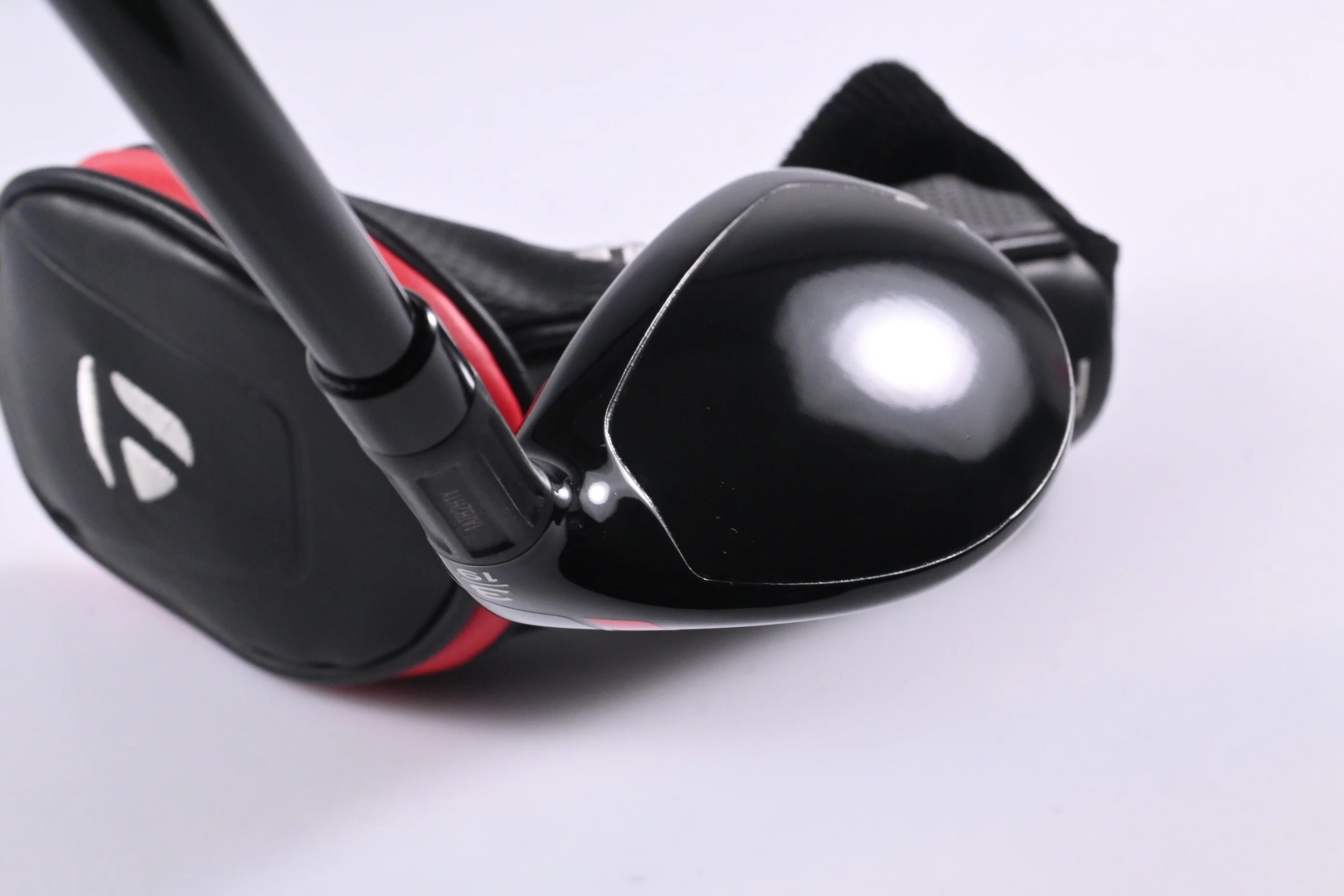 Taylormade Stealth #3 Hybrid / 19 Degree / Stiff Flex Fujikura Ventus Red 7 Shaft - Image 5