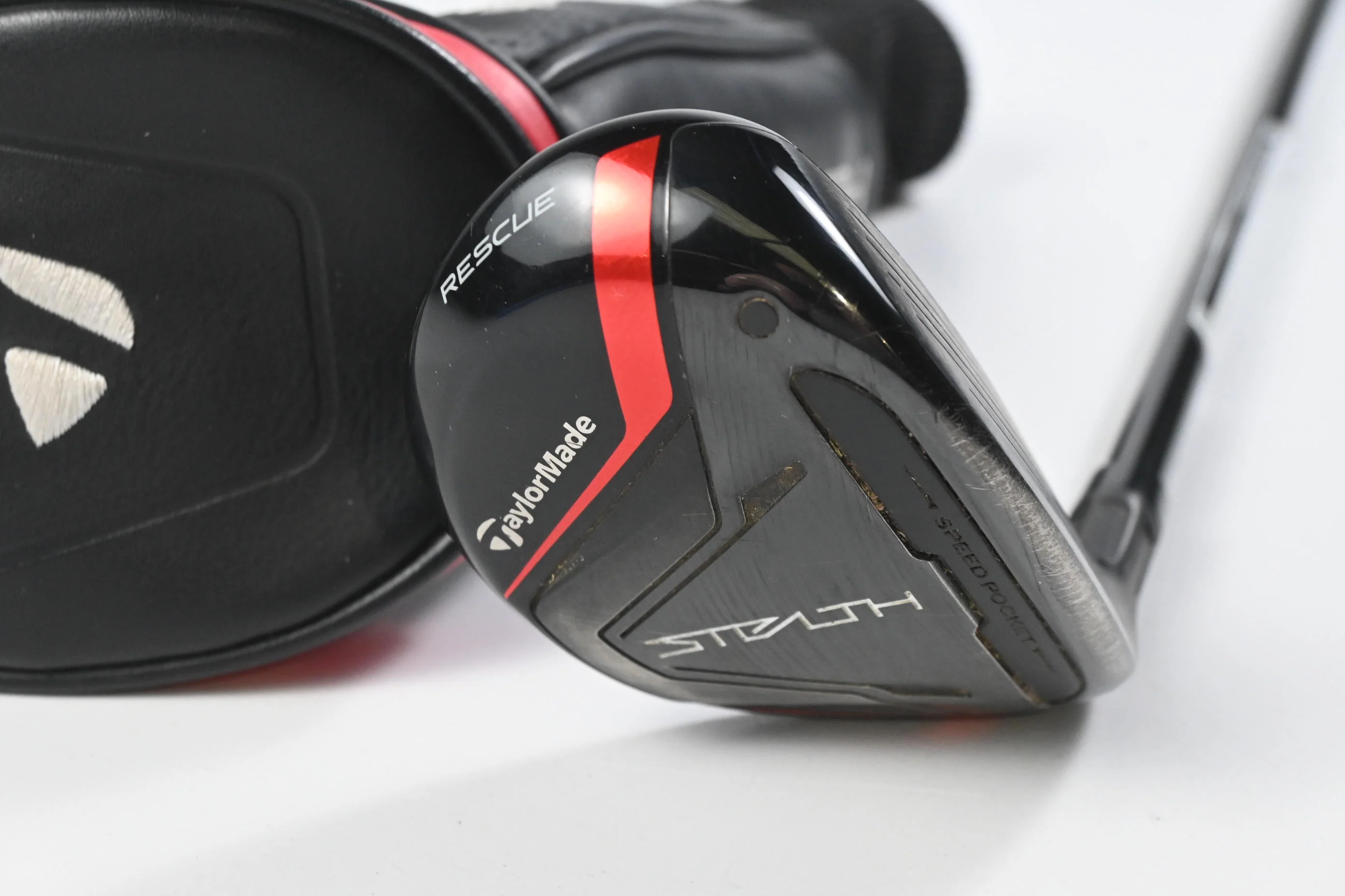 Taylormade Stealth #4 Hybrid / 22 Degree / Regular Flex Fujikura Ventus Red 6