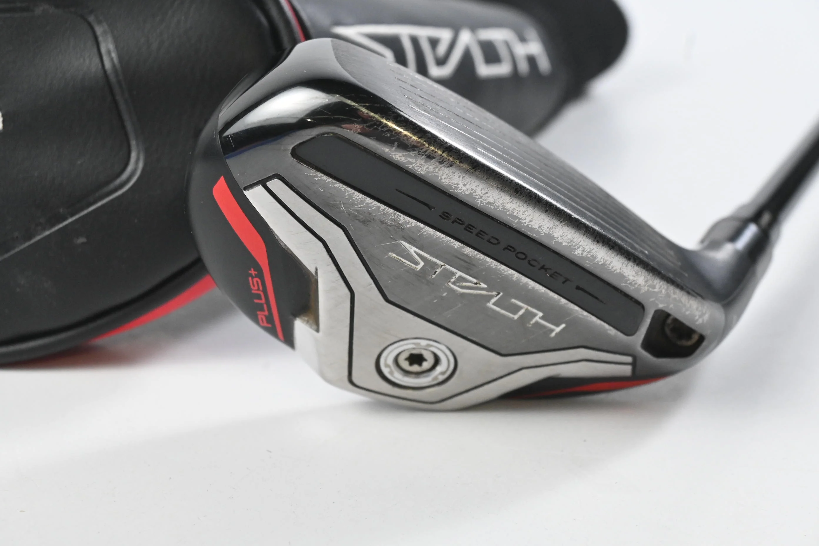Taylormade Stealth #2 Hybrid / 17 Degree / Stiff Flex HZRDUS Smoke Red RDX 80
