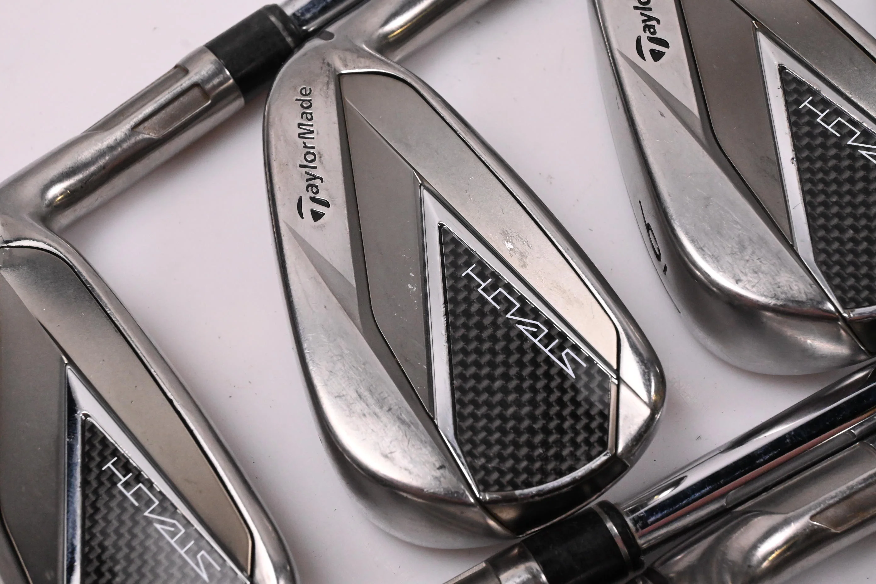 Taylormade Stealth Irons / 4-PW+GW+SW / Stiff Flex Dynamic Gold 105 S300