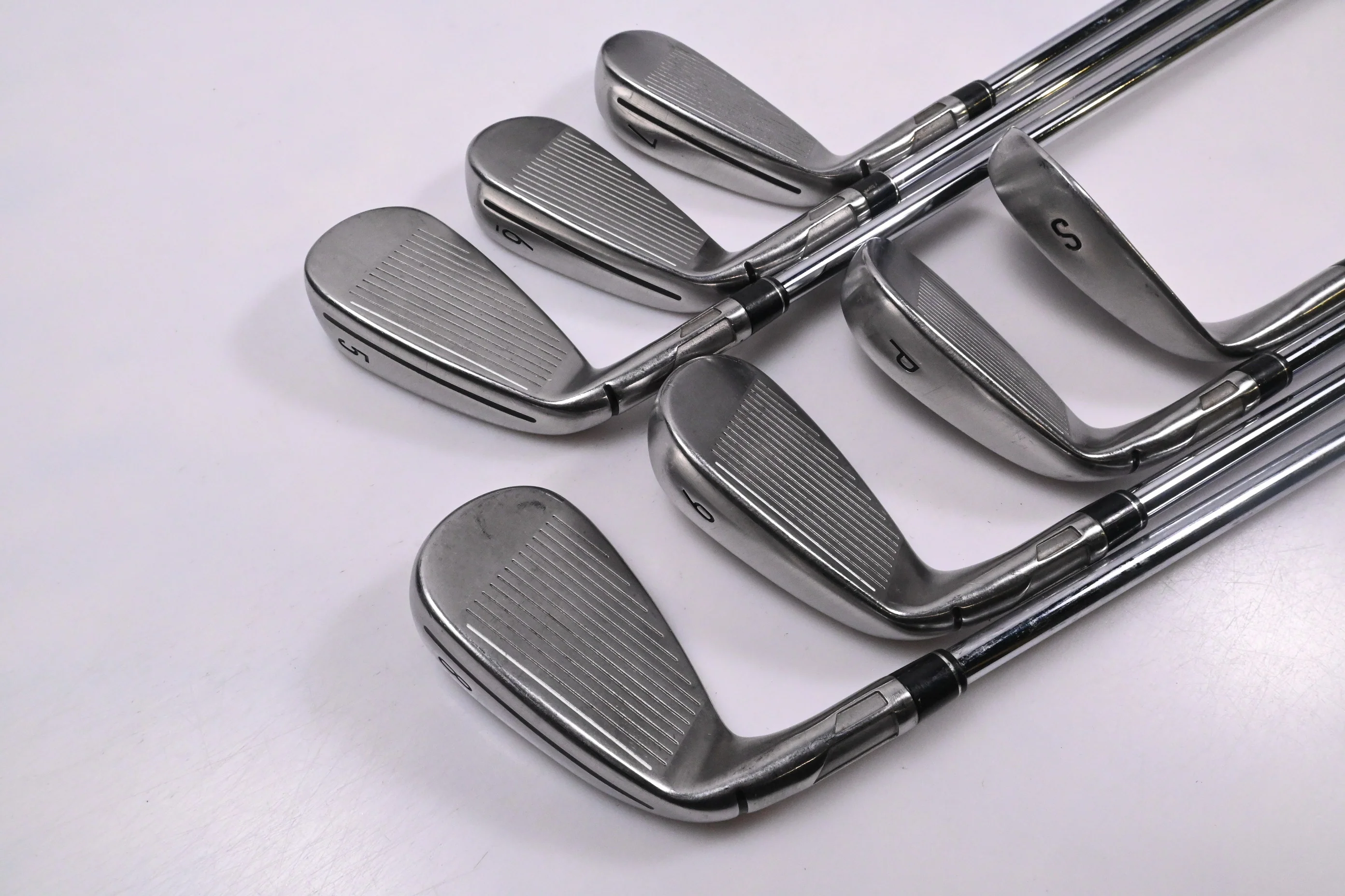 Taylormade Stealth Irons / 5-PW+SW / Regular Flex Dynamic Gold 95 R300 Shafts - Image 4