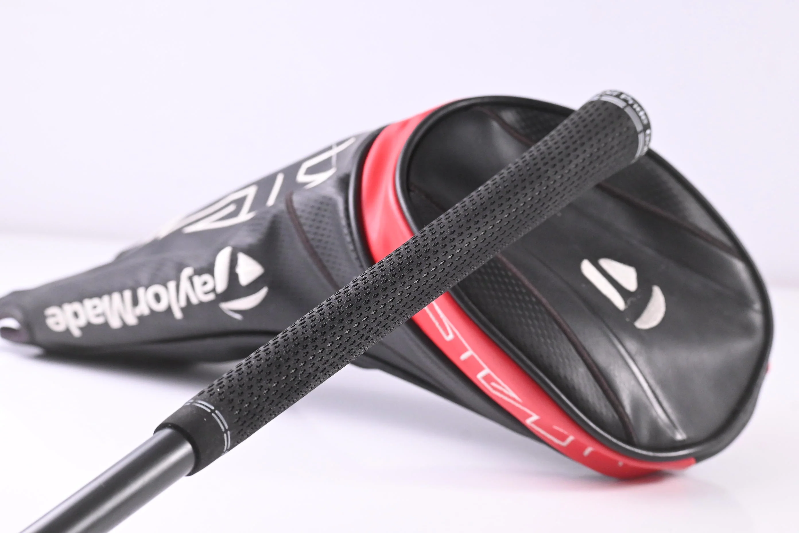 Taylormade Stealth Plus Driver / 10.5 Degree / X-Flex HZRDUS Smoke Black 70 - Image 8