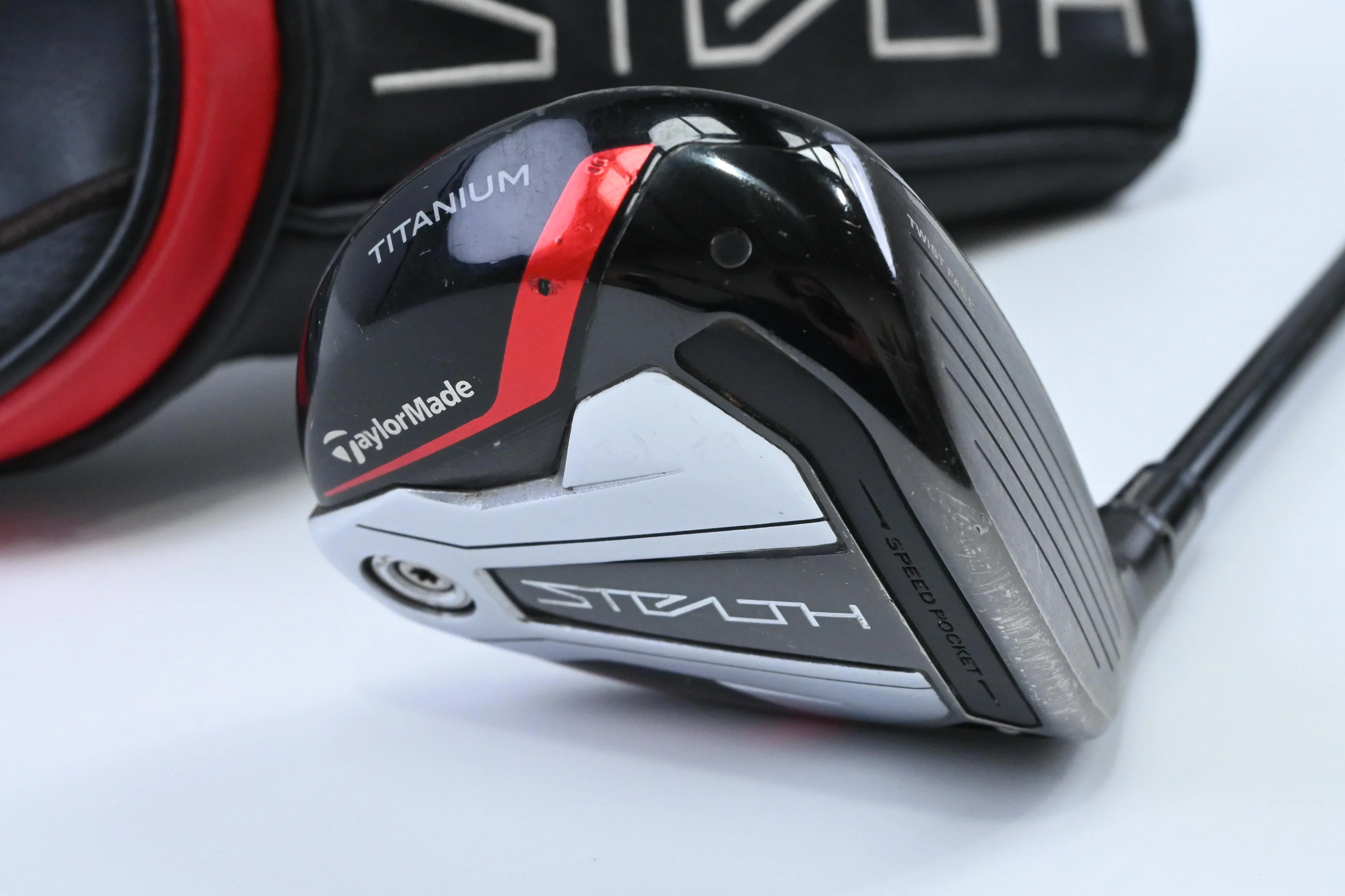 Taylormade Stealth Plus #3 Wood / 15 Degree / Regular Flex HZRDUS Smoke Red RDX