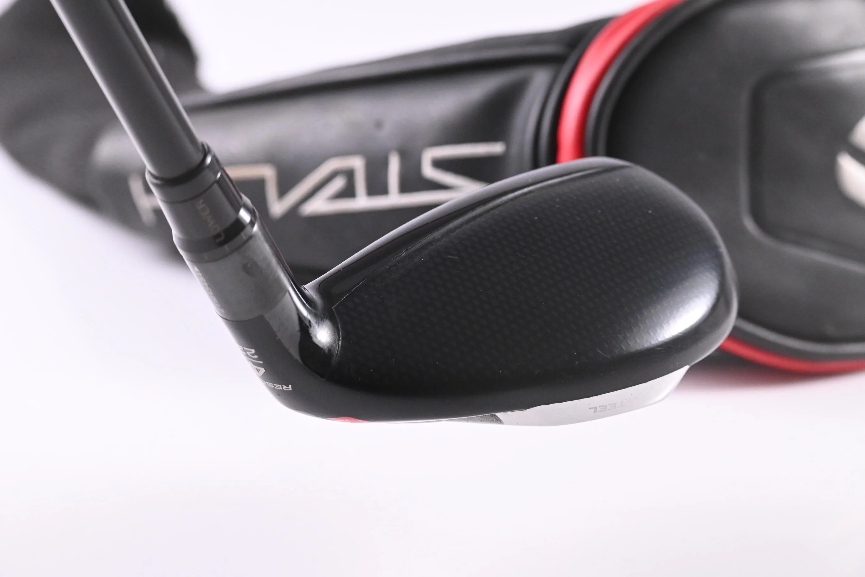 Taylormade Stealth Plus #4 Hybrid / 22 Degree / Regular Flex HZRDUS Smoke Red 70 - Image 5